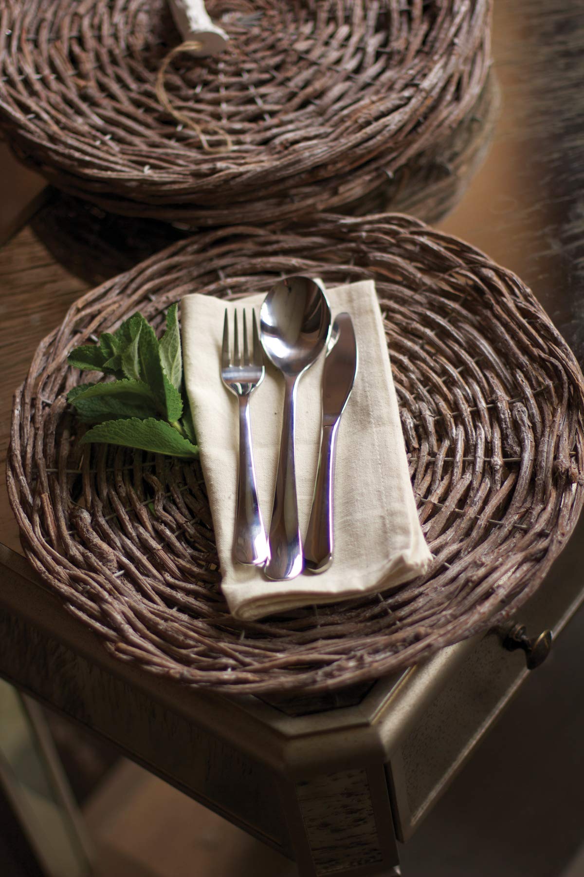 Rustic Twig Charger Plate - Natural Gray Wooden Decorative Tray for Wedding, Party, and Home Decor - Eco-Friendly Table Setting Accent