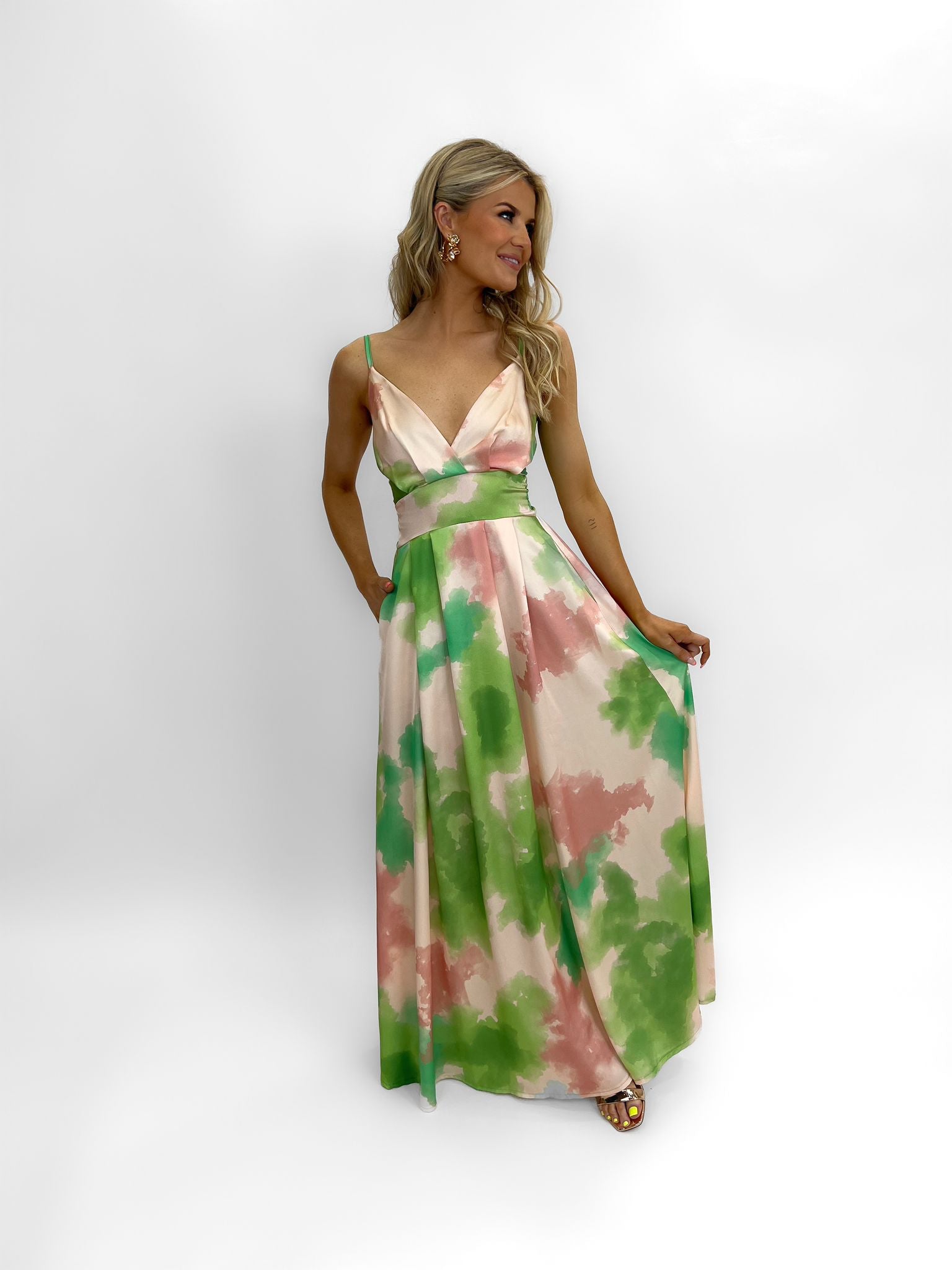 LOLA MAXI DRESS for Women - Flowy Long Summer Dress in Green - Perfect for Beach Vacation, Party & Casual Wear