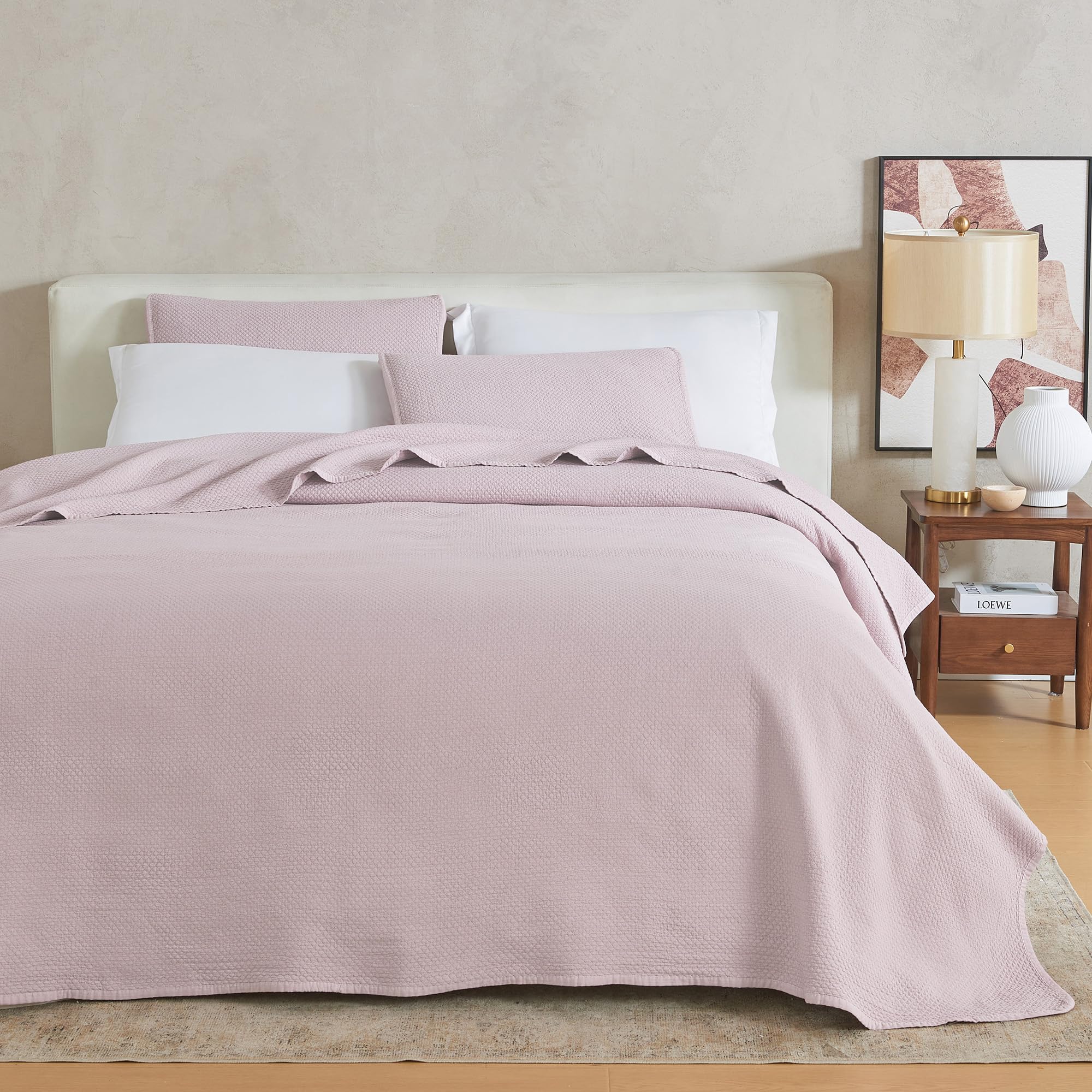 Queen Size Pink Quilt Set - Ultra-Soft Lightweight Bedding for Dorms & Teens