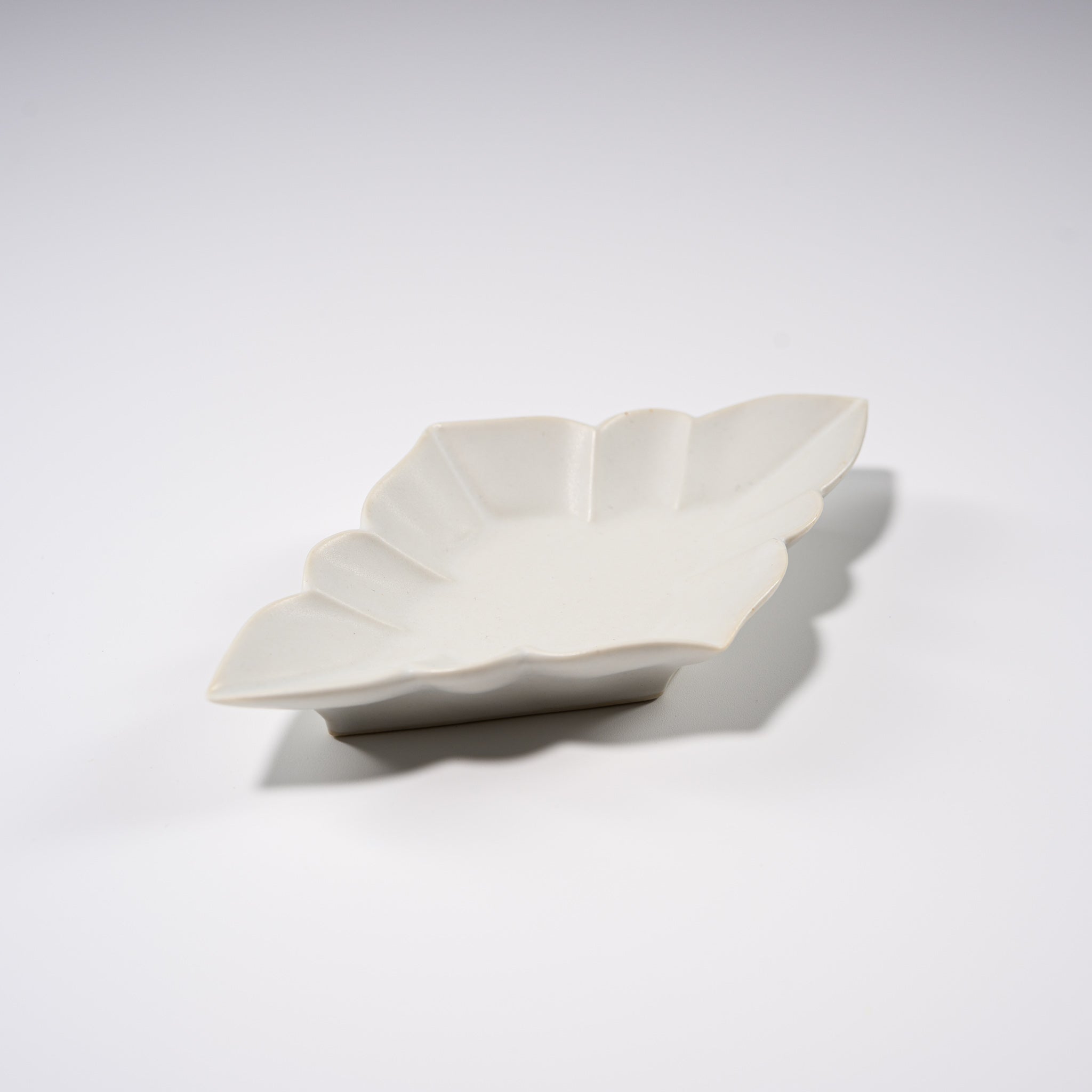Handmade Usukiyaki Diamond Small Dish - Japanese Ceramic Appetizer Plate for Sushi, Soy Sauce & Condiments | Perfect for Home Dining & Gifts