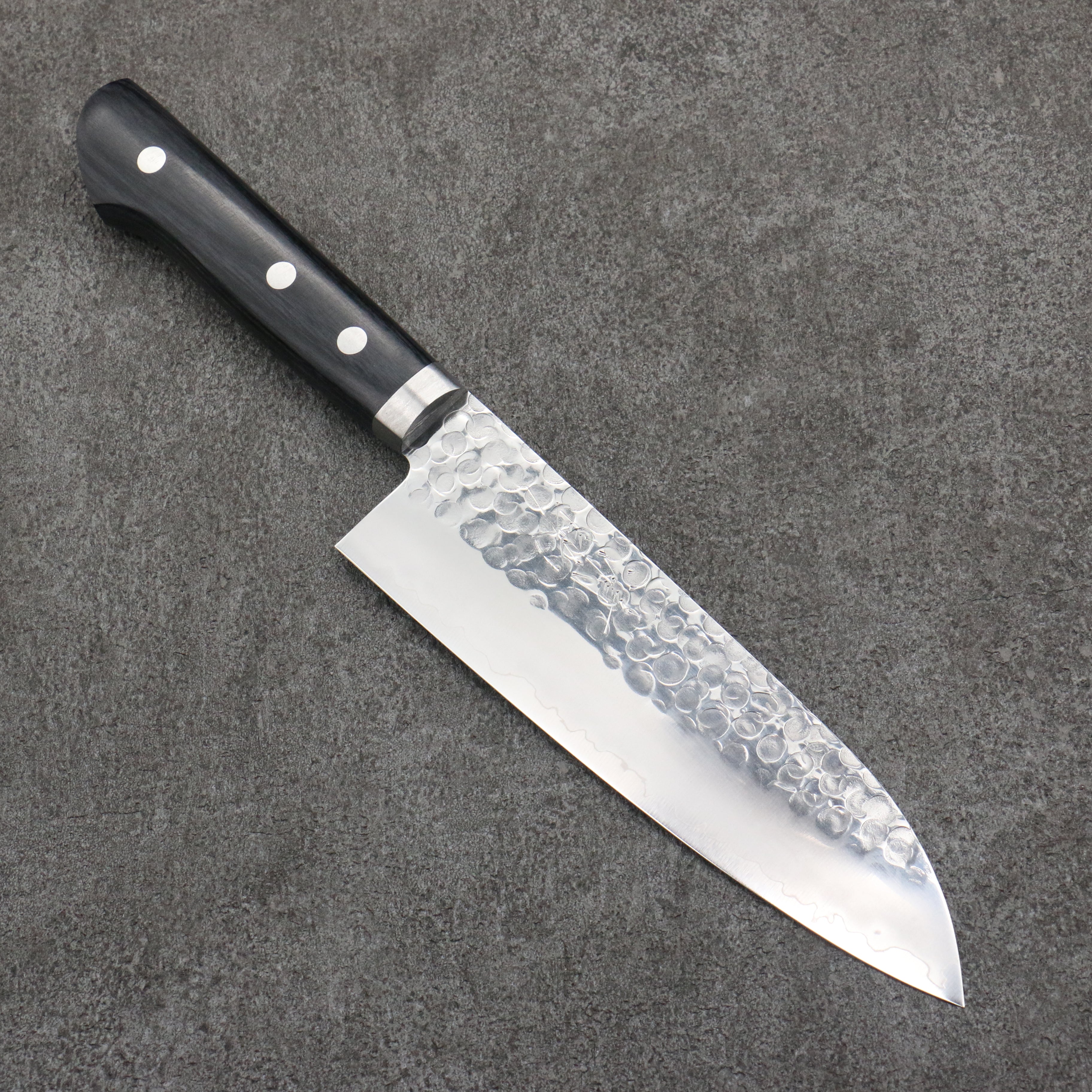 Premium Seisuke VG1 Hammered Migaki Santoku Knife 165mm - Black Pakkawood Handle - Japanese Kitchen Knife for Slicing, Dicing & Chopping Vegetables, Meat & Fish
