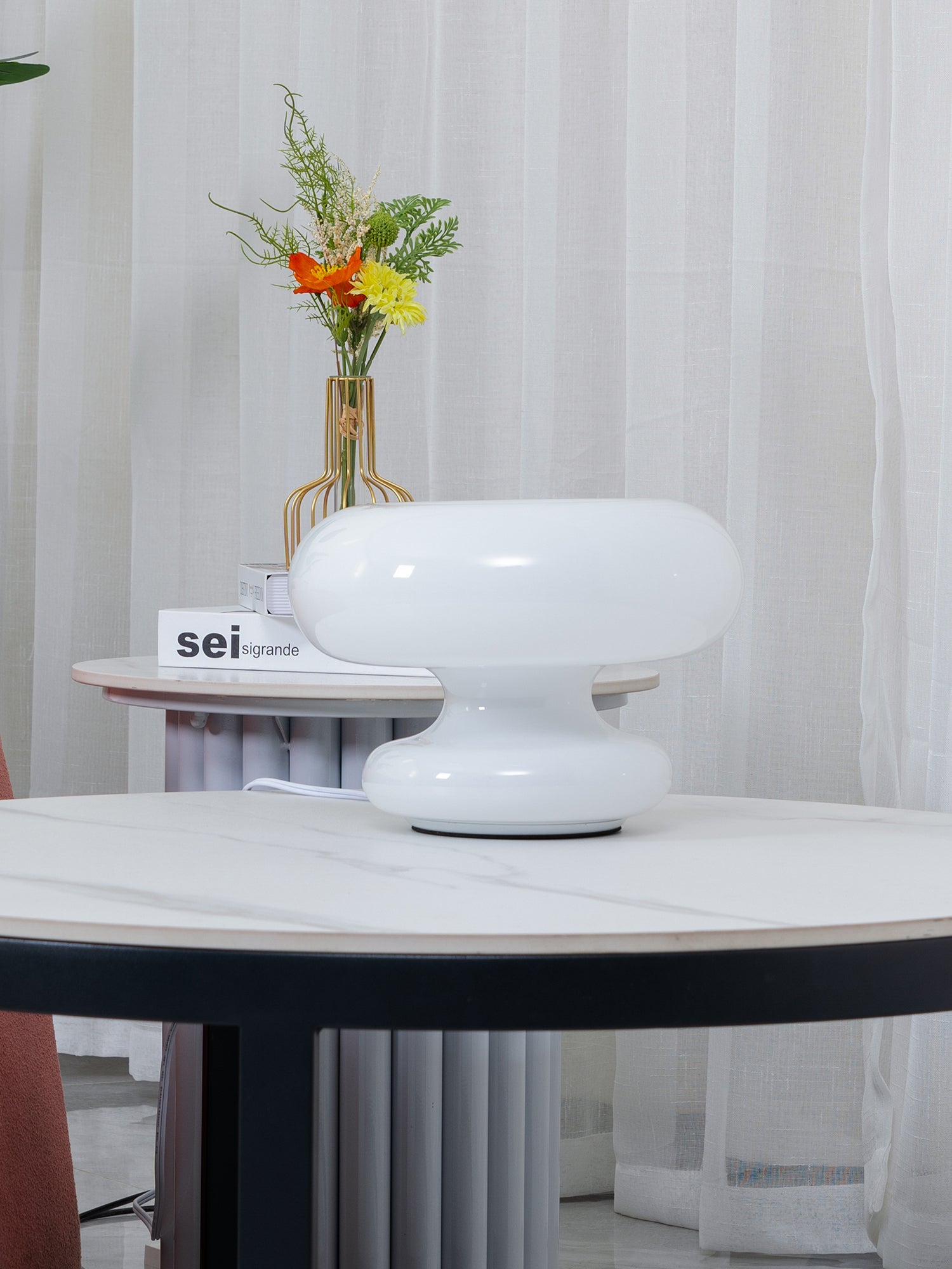 Stylish Donut Table Lamp - Modern LED Night Light for Bedroom, Living Room & Office Decor - Perfect for Reading, Relaxing & Creating Cozy Ambiance