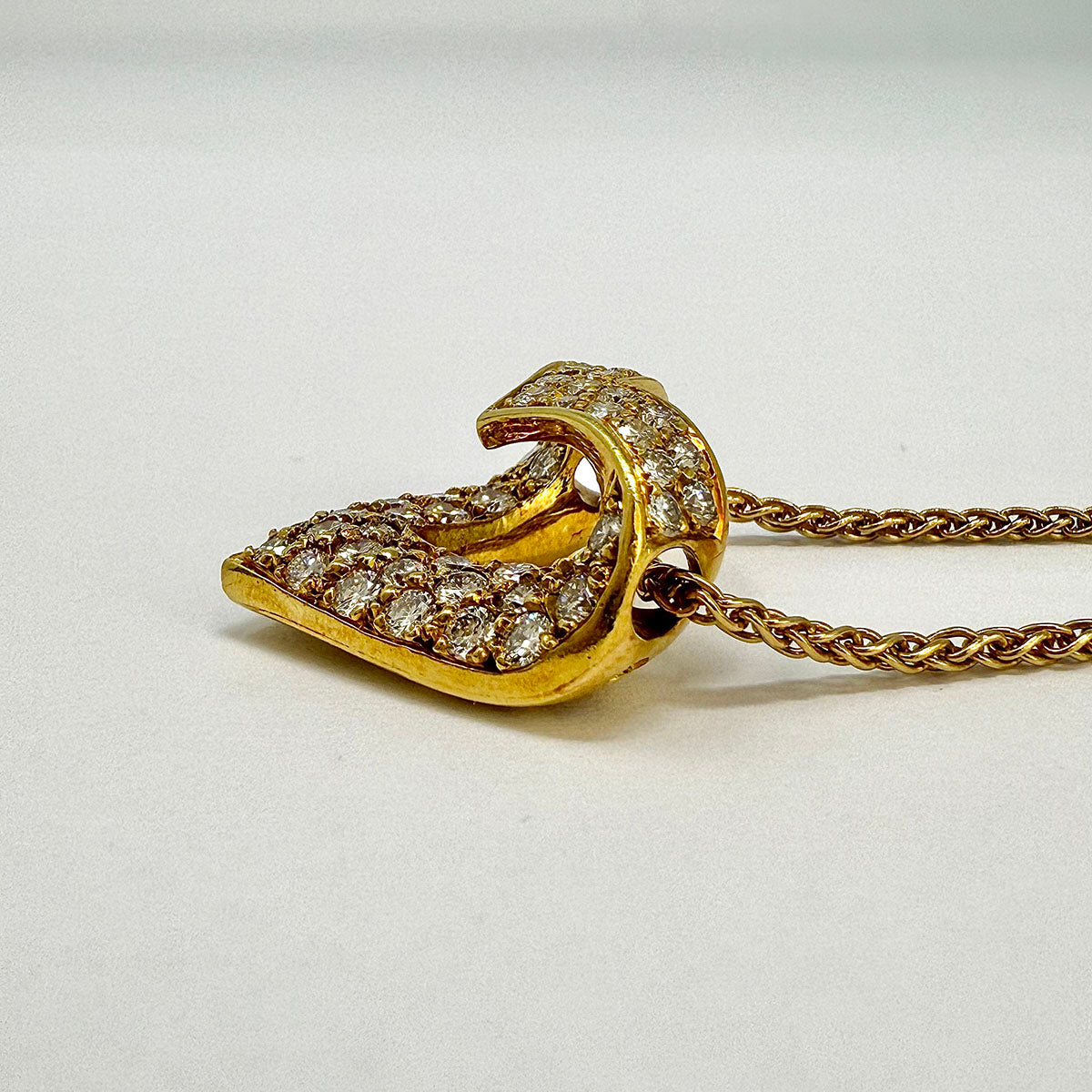 18K Gold Heart Pendant Diamond Necklace for Women - Elegant Valentine's Day Gift, Anniversary Jewelry & Romantic Date Night Accessory
