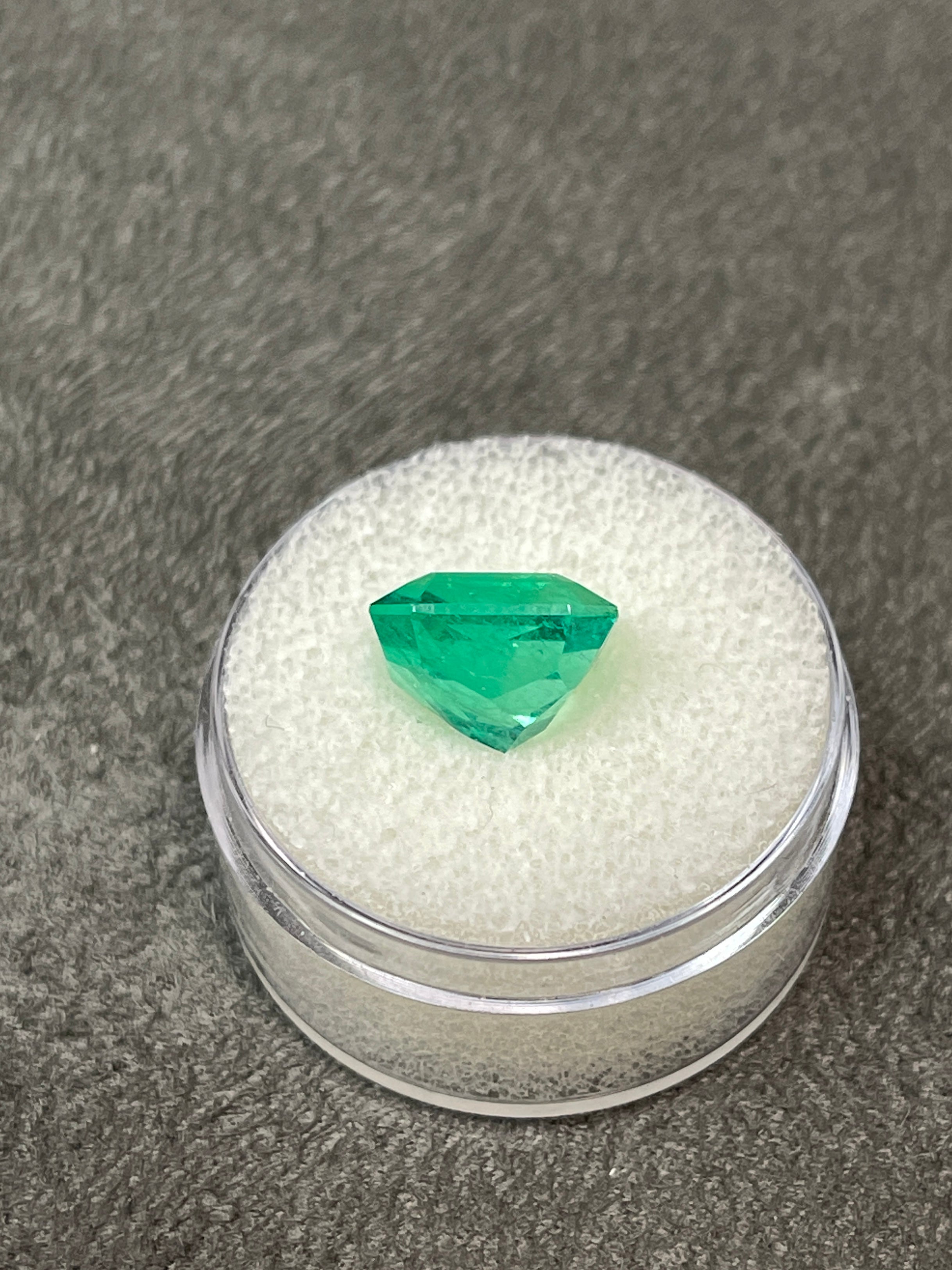 6.40 Carat 11x11mm Vivid Muzo Green Natural Loose Colombian Emerald Asscher Cut Gemstone for Jewelry Making, Engagement Rings & Luxury Gifts