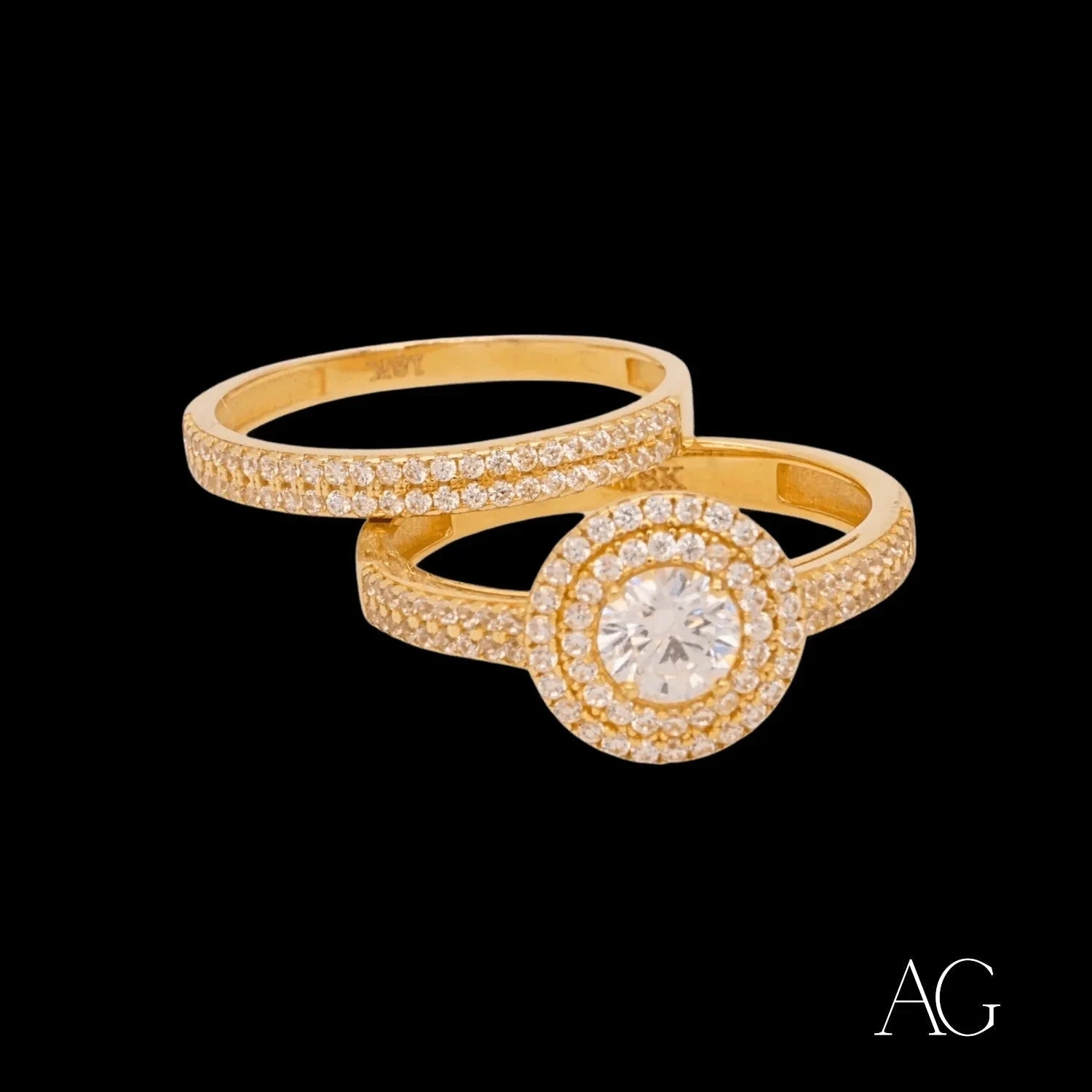 18K Gold Engagement Ring with CZ Stones - Elegant Sparkling Wedding Band for Women, Perfect for Proposals, Anniversaries & Special Occasions