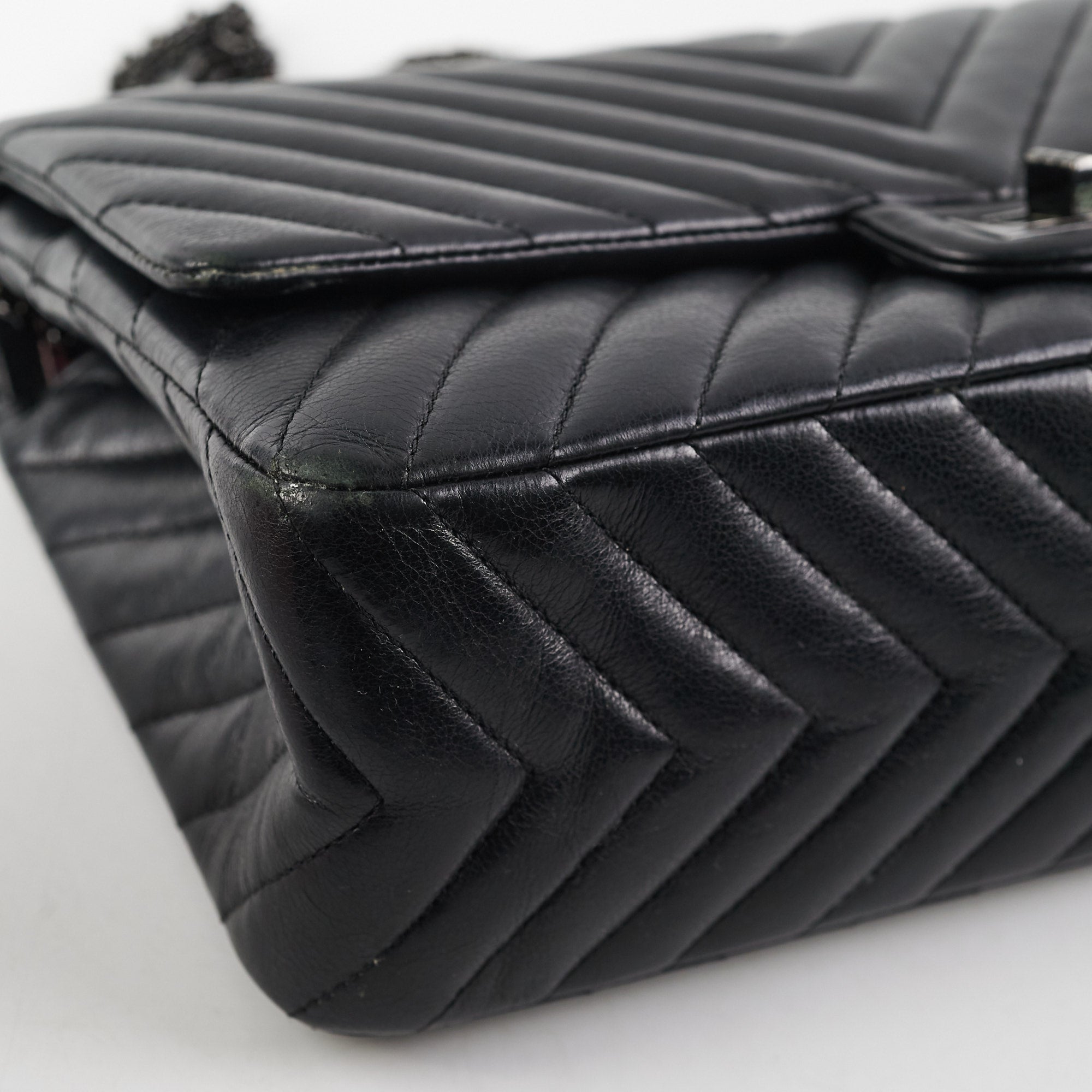 Chanel Reissue 226 Large Chevron Calfskin Leather Flap Bag - Luxury Designer Handbag for Women, Perfect for Evening Events & Special Occasions