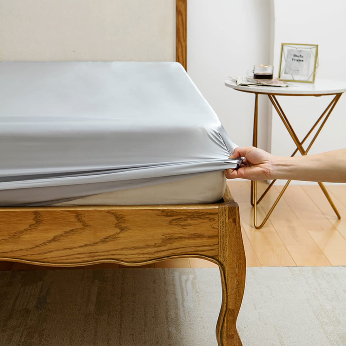Premium Queen Size Fitted Sheet - Deep Pocket Microfiber Bottom Sheet - Wrinkle, Fade & Shrink Resistant - Durable Easy Care Bedding (Grey) - Perfect for Guest Rooms, Dorms & Master Bedrooms