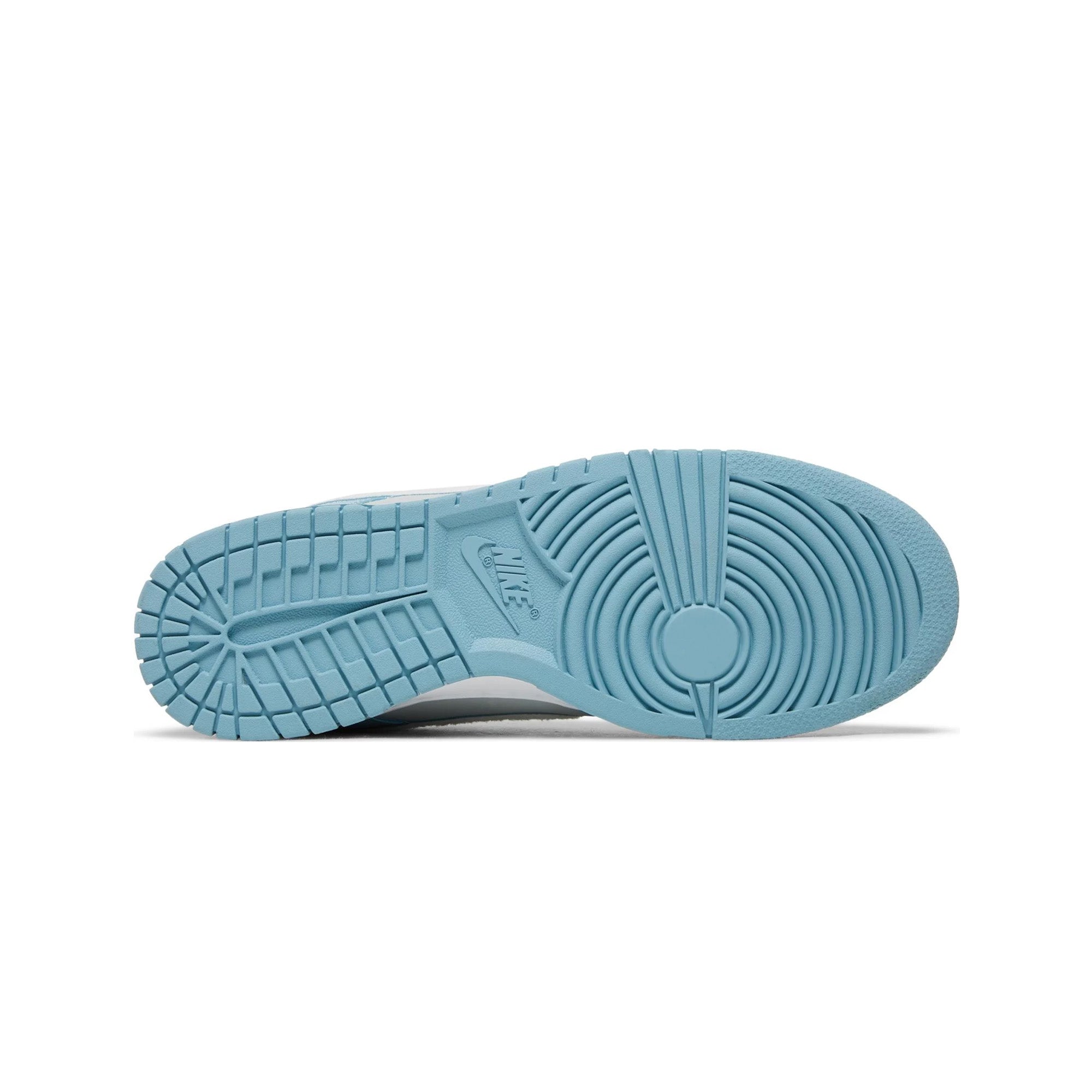 Nike Dunk Low Retro 'Fleece Swoosh Worn Blue' Men's Sneakers - Casual Streetwear Shoes for Everyday Wear & Sneaker Collection