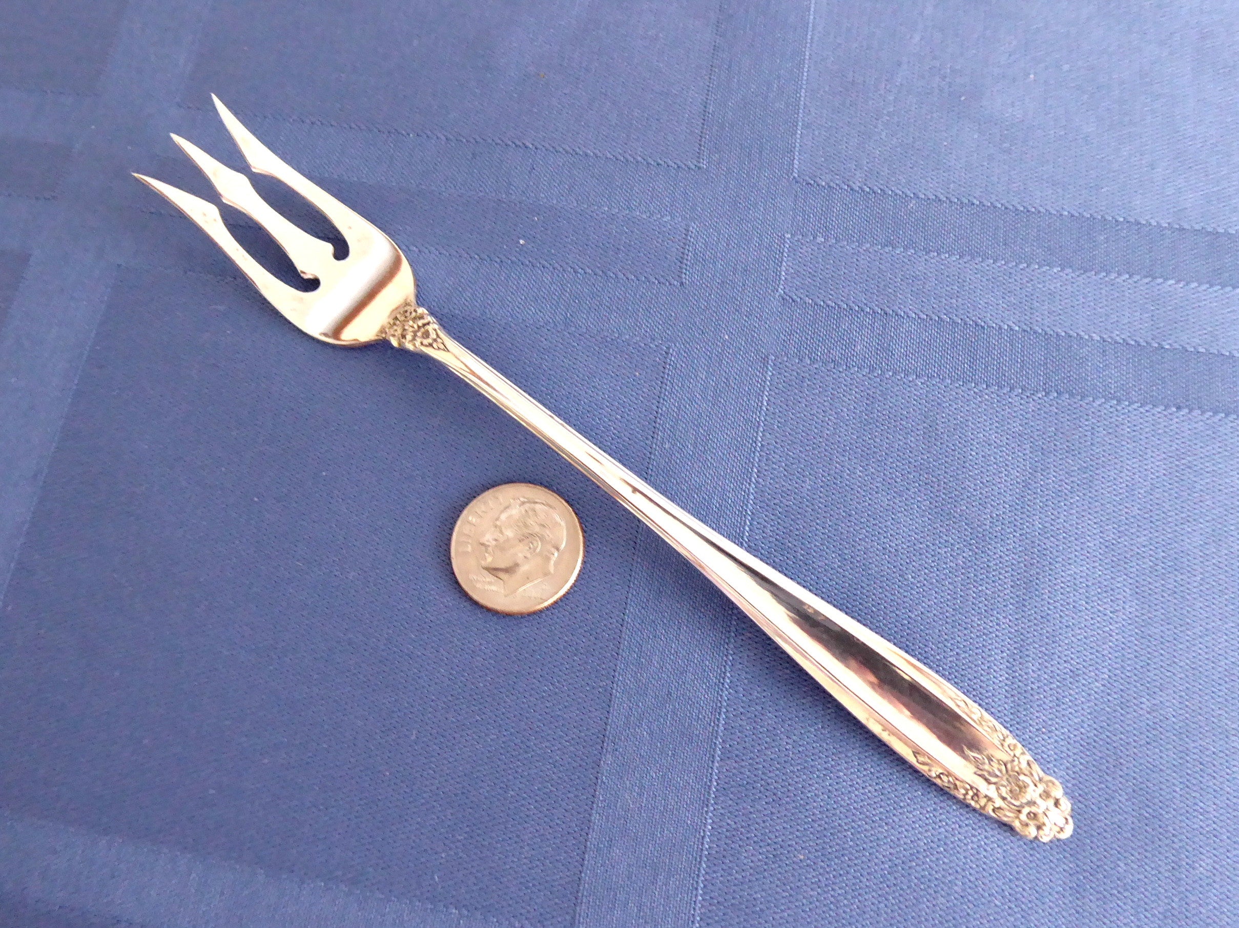Vintage 1930s Sterling Silver Oyster Lobster Fork - Elegant Prelude Collection, No Monograms - Perfect for Seafood Dining, Antique Collecting & Special Occasions
