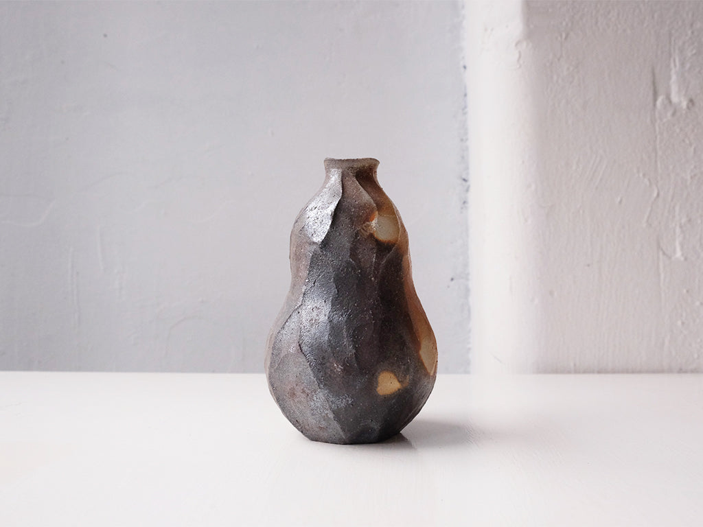 Kenji Tayama Handcrafted Tokkuri Sake Vessel - Authentic Japanese Ceramic Sake Bottle for Traditional Sake Serving, Home Bar & Gift Giving
