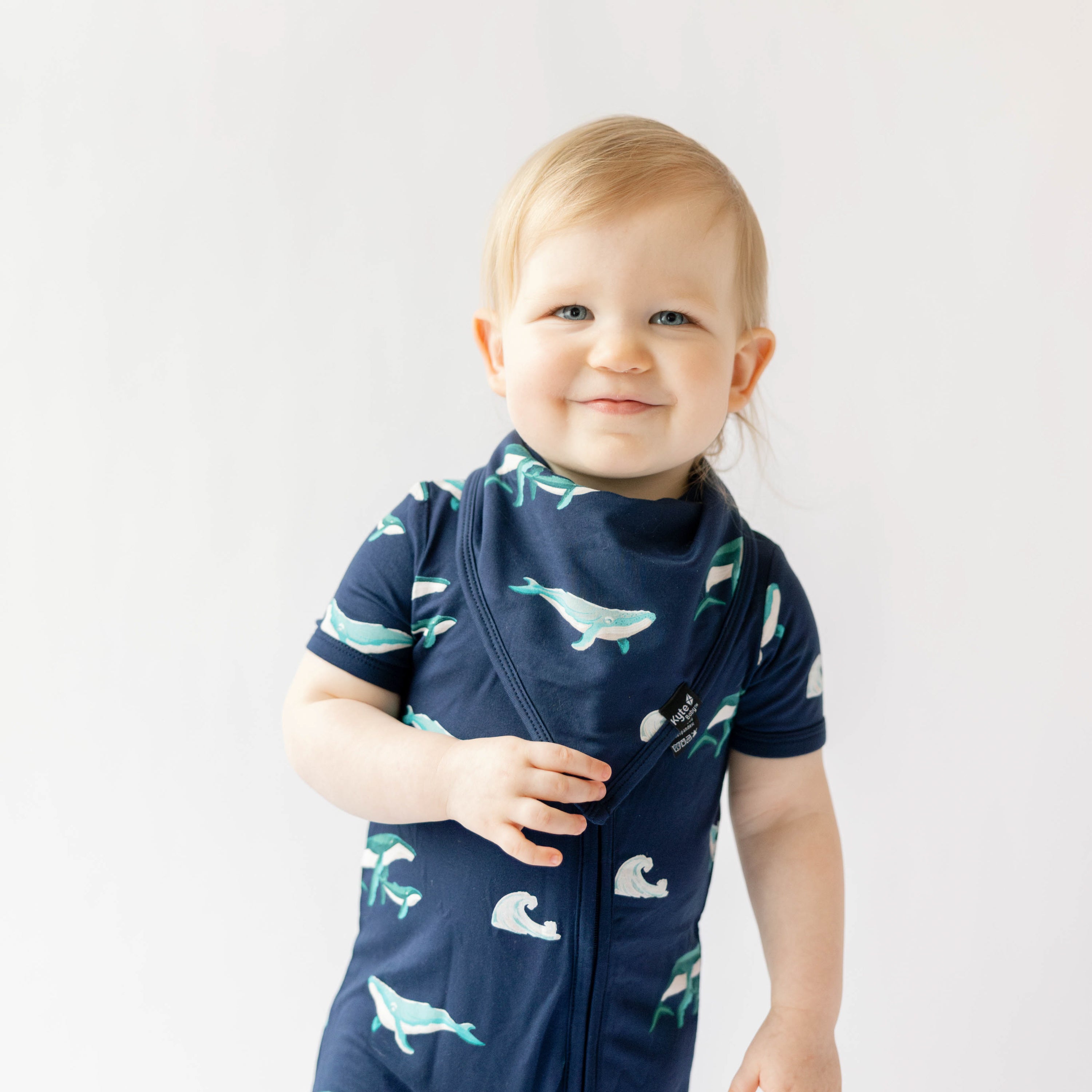Premium Baby Bib with Humpback Design - Soft, Absorbent & Adjustable for Mess-Free Feeding - Perfect for Infants & Toddlers at Home or On-the-Go