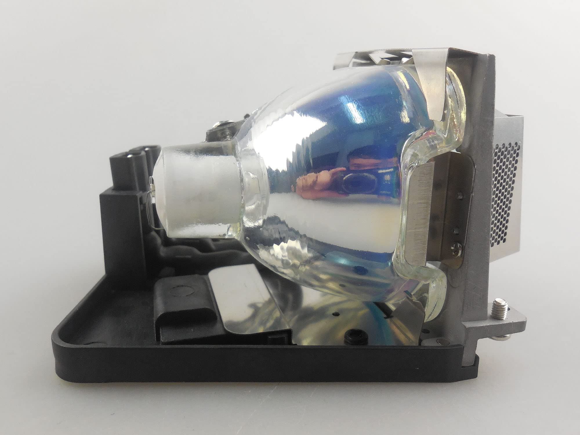 Original Title: SP_LAMP_034 Replacement Projector Lamp Bulb with Housing Compatible with InFocus SP-LAMP-034 IN38 IN39   Optimized Title: **InFocus SP-LAMP-034 Replacement Projector Bulb with Housing - Compatible with IN38, IN39 Projectors | Home Theater & Office Use**
