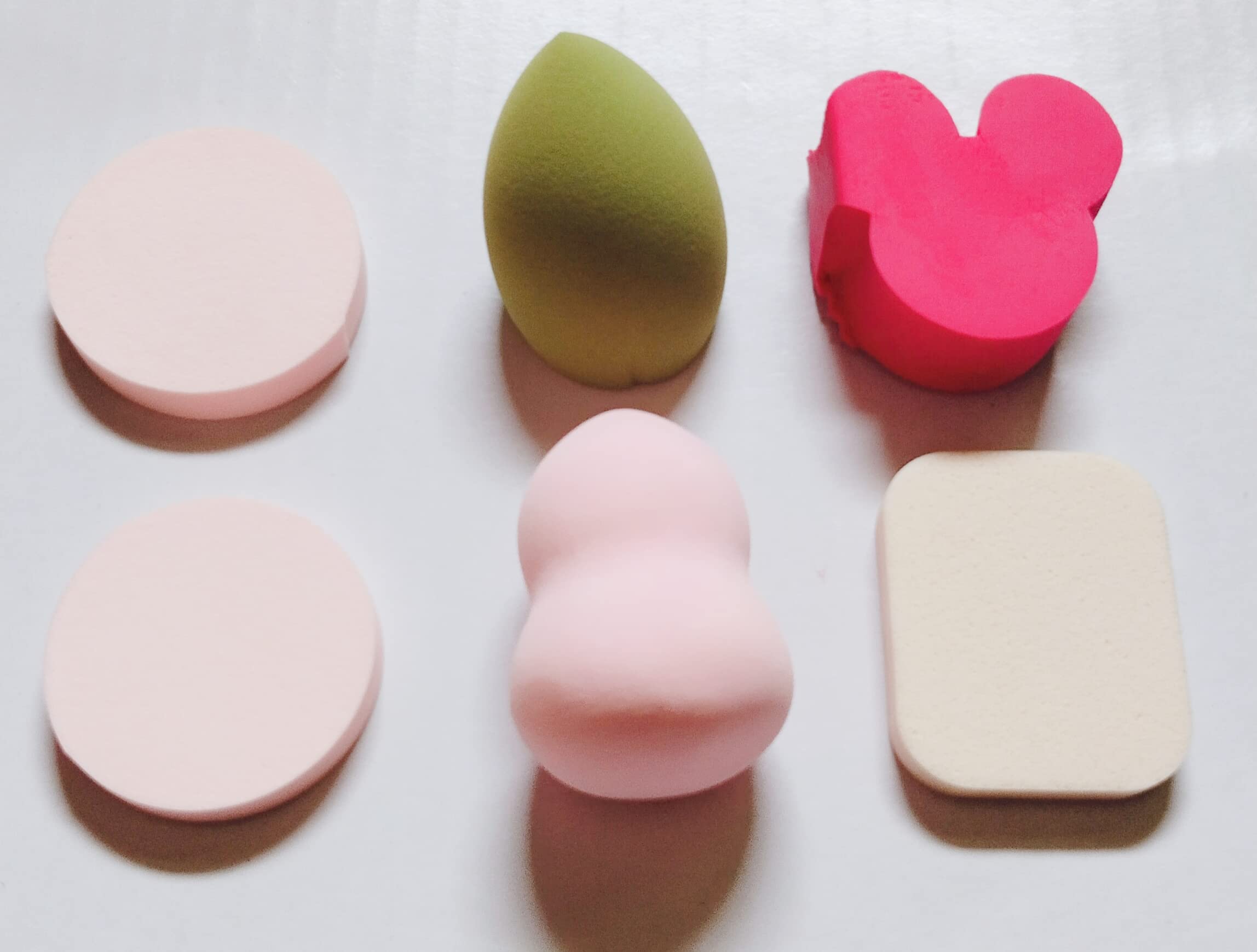 6-in-1 Multicolor Beauty Blender Sponge - Makeup Powder Puff for Flawless Foundation & Contouring | Perfect for Professional Makeup Artists & Home Beauty Routines