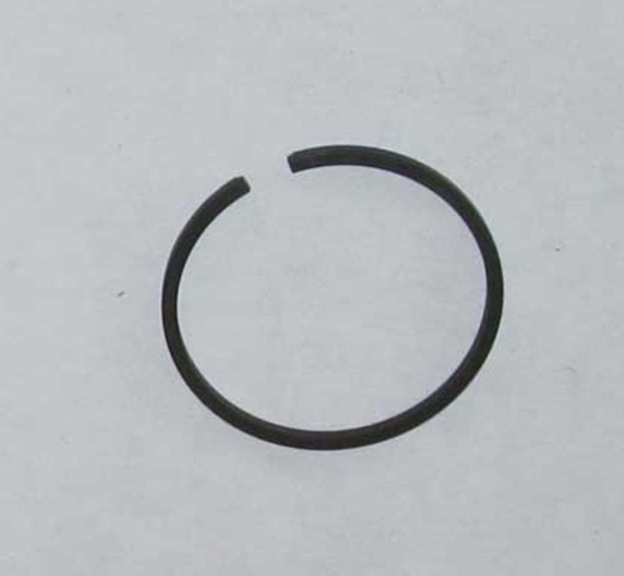 Echo Piston Ring A101000090 - Compatible with SRM 225, ES 210, 211, GT 200, 200i, HS 150, 150i Trimmers - High Performance Replacement Part for Lawn & Garden Maintenance