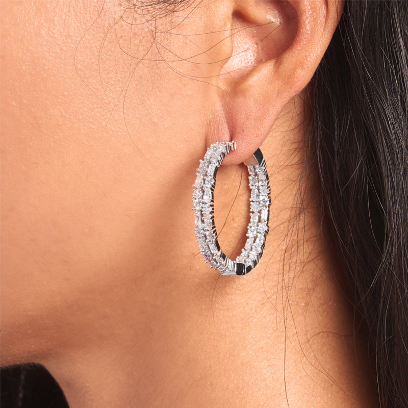 Casey Hoop Earrings for Women - Small Gold Hoop Earrings for Everyday Wear - Perfect for Casual, Office & Date Night Outfits