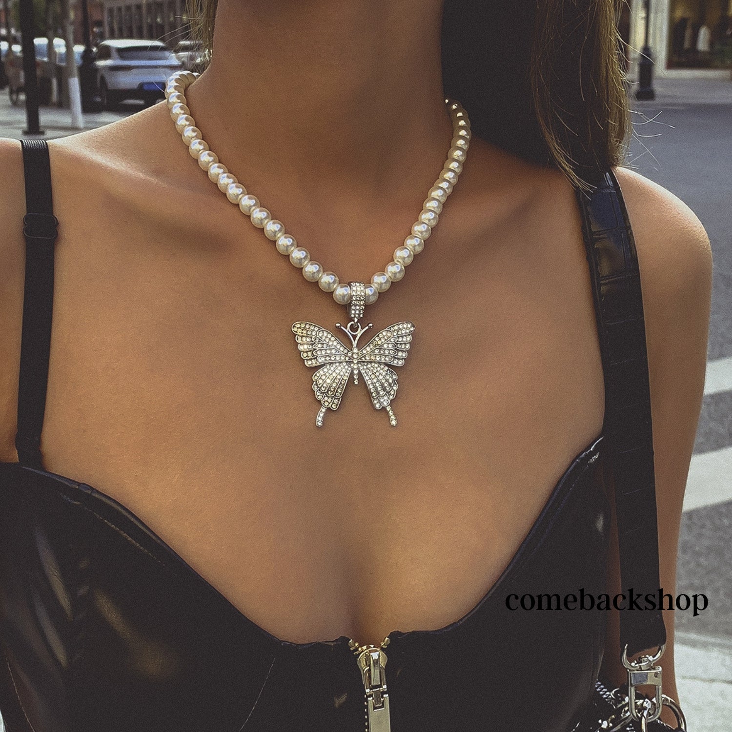 Elegant Butterfly Pendant Necklace for Women - Sparkling Crystal Butterfly Jewelry Gift for Her - Perfect for Birthday, Anniversary & Everyday Wear
