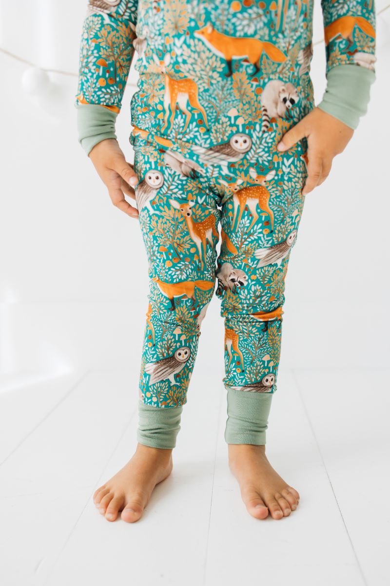 Cozy Teal Thicket Two-Piece Pajama Set for Women - Soft Sleepwear Lounge Set for Relaxing at Home or Traveling