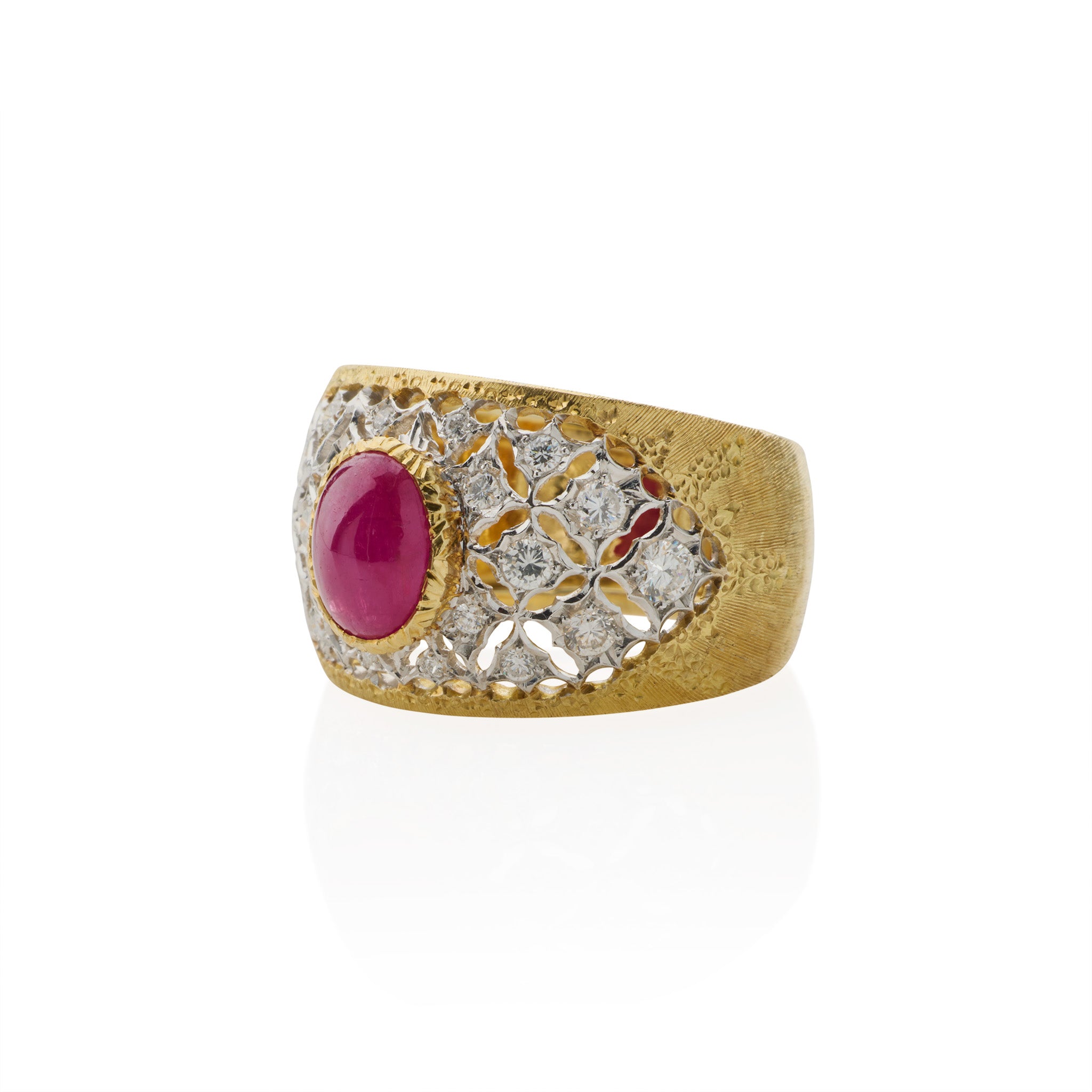 Buccellati Ruby and Diamond Ring – Elegant 18K Gold Women's Jewelry for Weddings, Anniversaries & Special Occasions