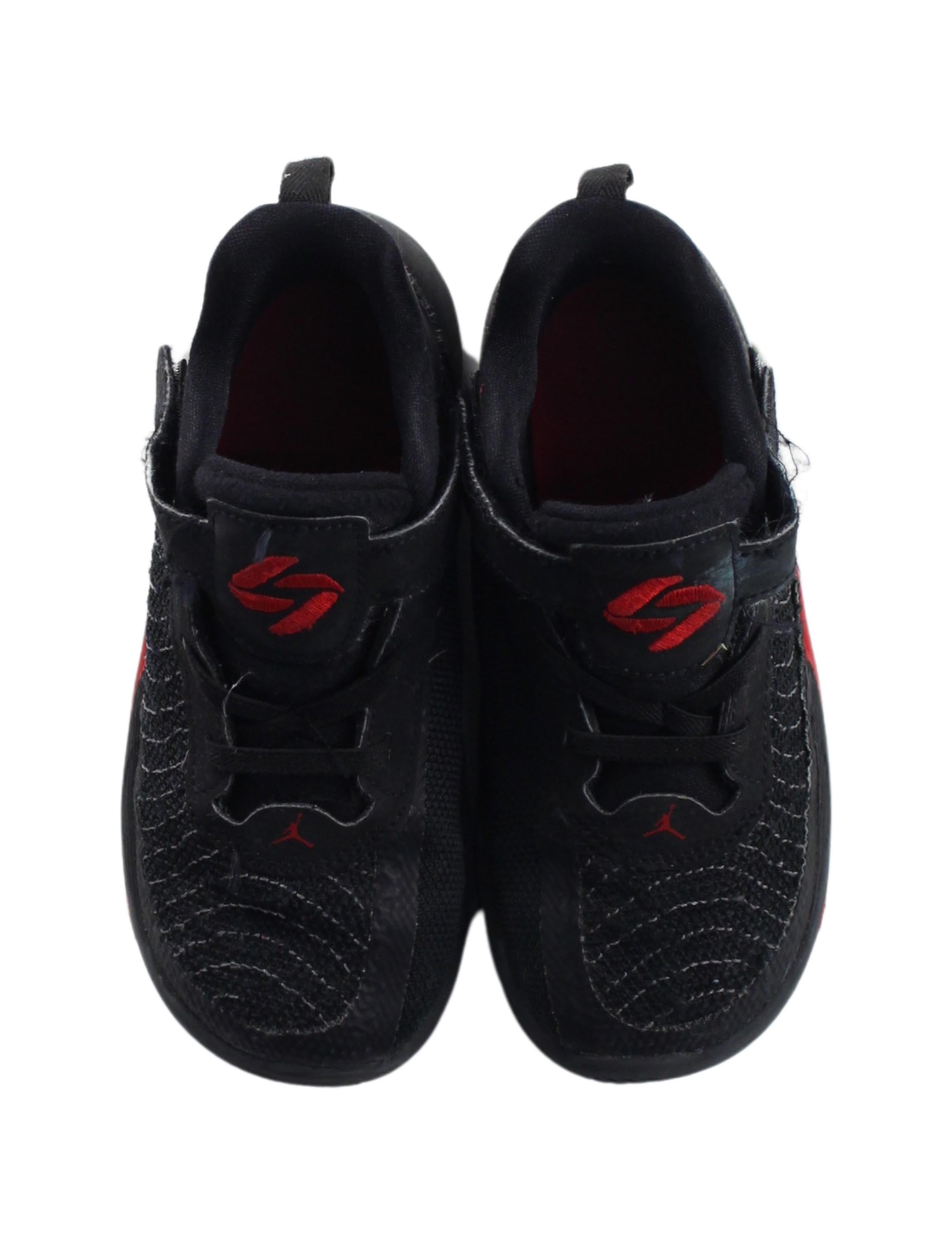 Air Jordan Retro Sneakers for Men - Size EU 27 (US 9) - High-Top Basketball Shoes for Court & Streetwear Fashion - Perfect for NBA Games, Gym Workouts & Urban Style