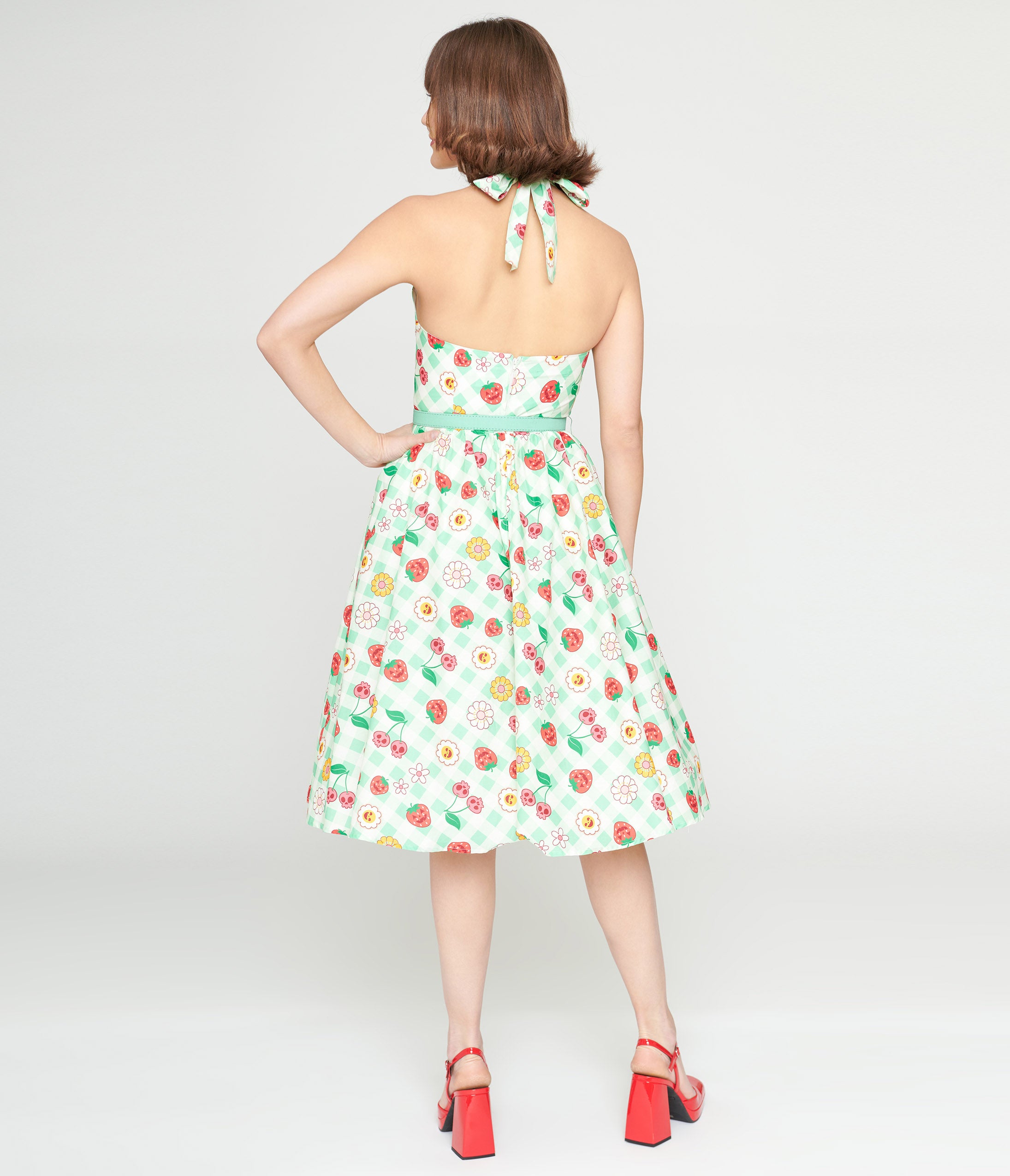 Vintage 1950s Green Gingham Halloween Dress - Retro Spooky Fruit Print Halter Swing Dress for Women | Perfect for Halloween Costumes, Vintage Parties & Pin-Up Photo Shoots