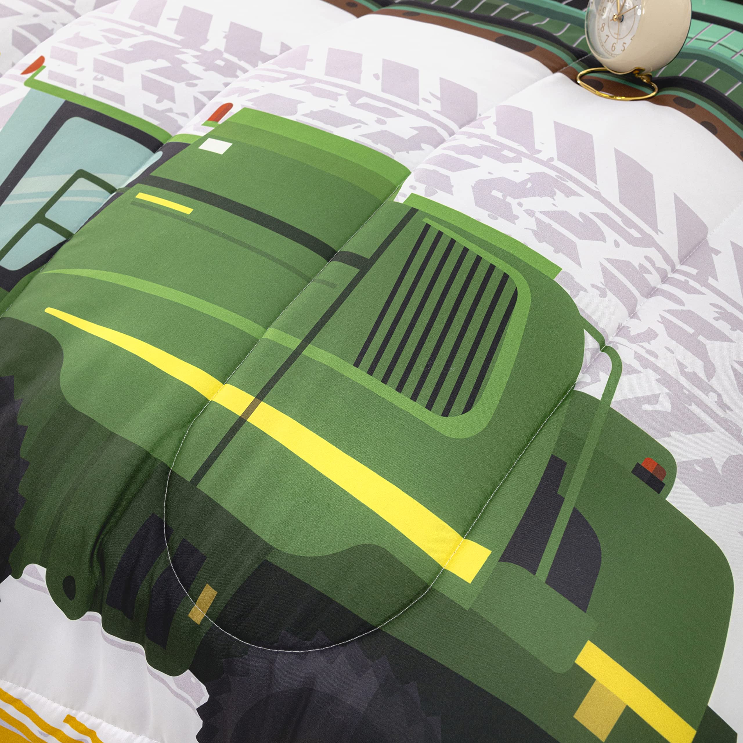 CVHOUSE Boys Tractor Bedding Set - Excavator, Trucks & Cars Themed Comforter with 2 Pillowcases - 3-Piece Kids Bed Set for Farm & Construction Lovers - Perfect for Toddler Rooms, Birthday Gifts & Nursery Decor
