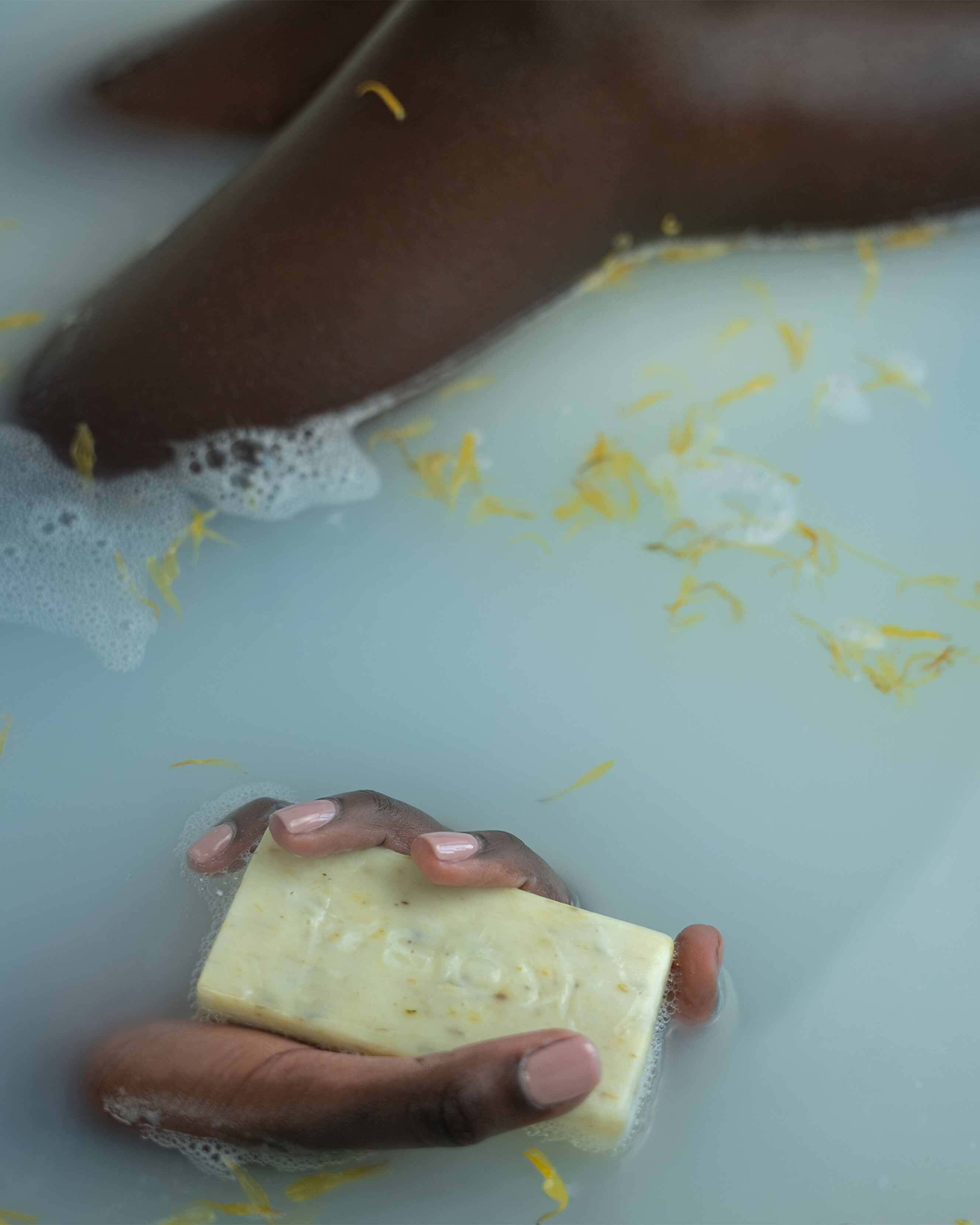 Natural Handmade Soap Bar - Moisturizing & Exfoliating for Dry Skin - Perfect for Shower, Bath & Gift Sets