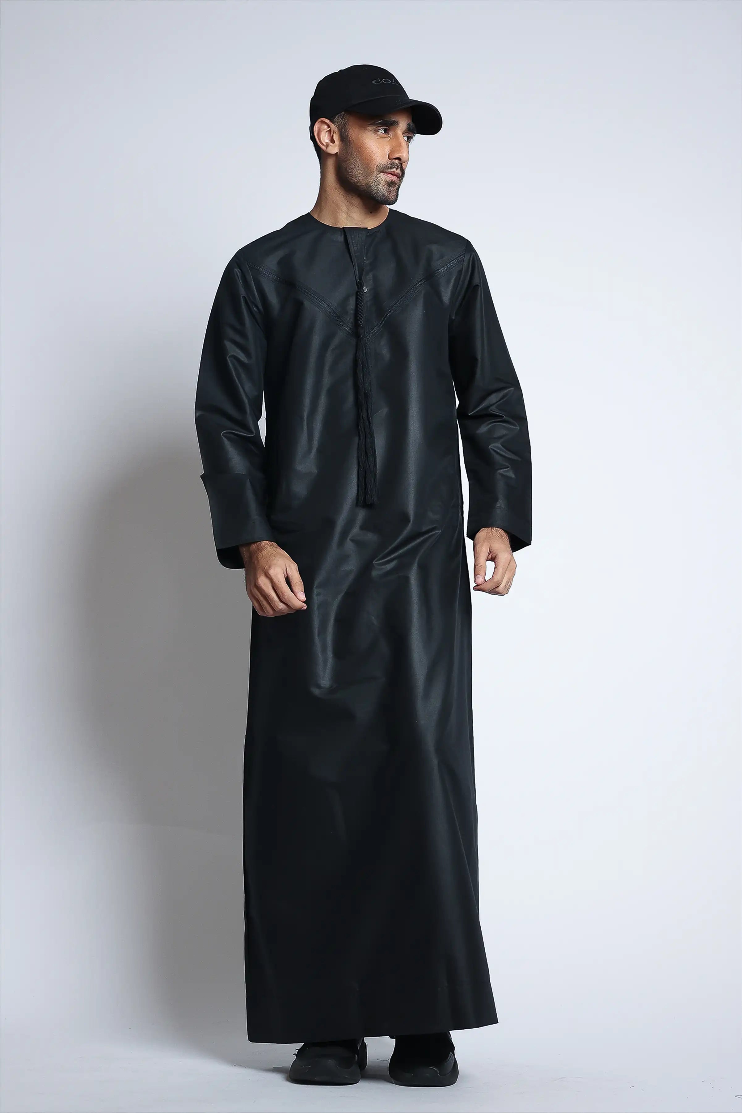 J148 Black Emirati Thobe for Men - Traditional Arabic Robe - Perfect for Eid, Weddings & Special Occasions