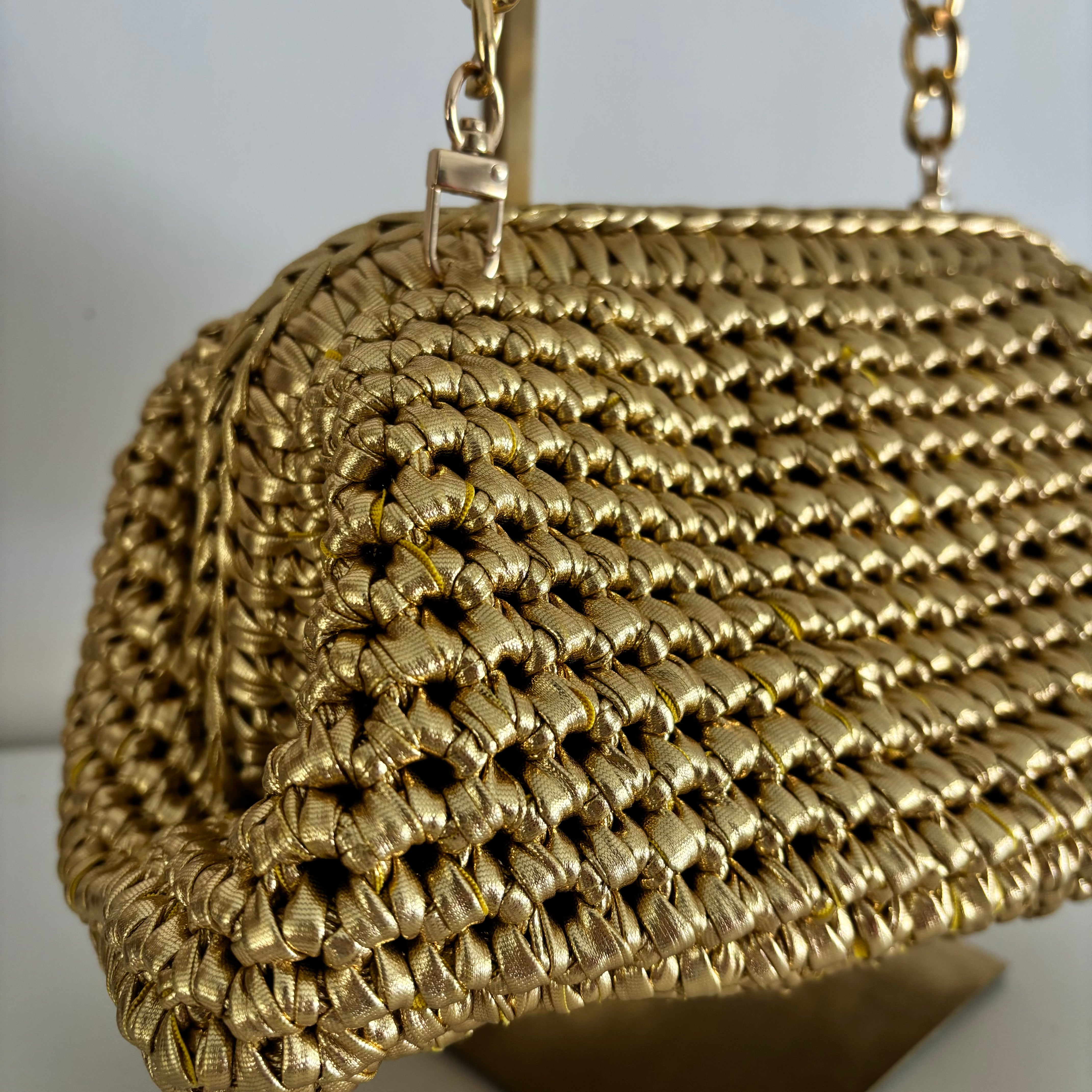 Alba Gold Metallic Premium Yarn for Knitting & Crochet - Luxury Shimmering Thread for DIY Crafts, Scarves, and Home Decor