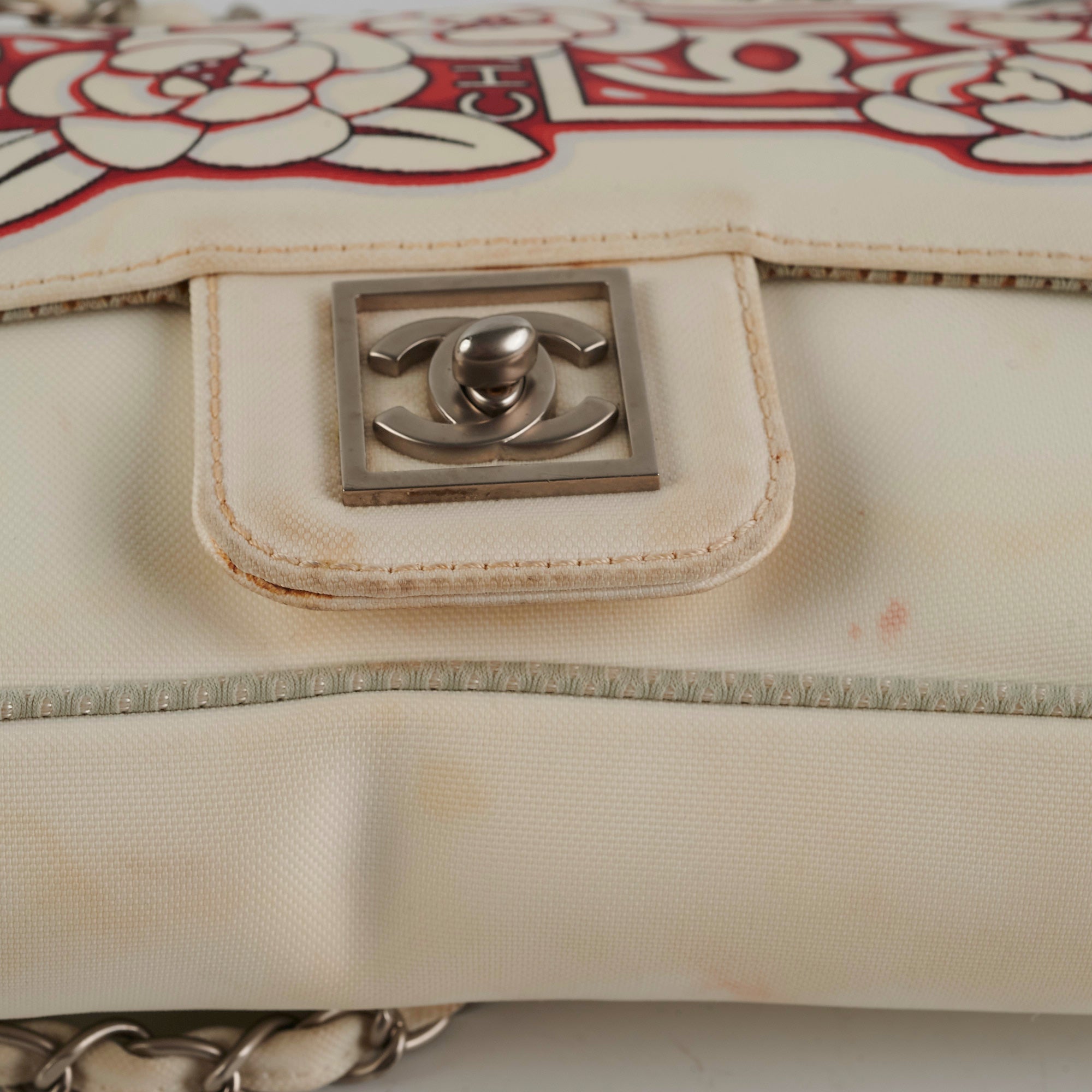 Chanel Camelia Seasonal Flap Bag with Zipper in White - Luxury Designer Crossbody for Women, Perfect for Parties & Evening Events