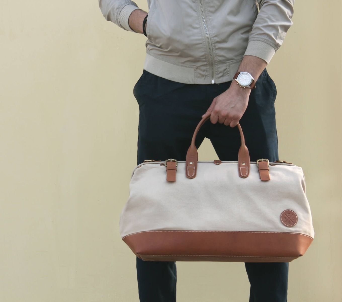 Stylish Weekender Bag for Women & Men - Durable Travel Duffel with Shoulder Strap - Perfect for Gym, Weekend Getaways & Overnight Trips