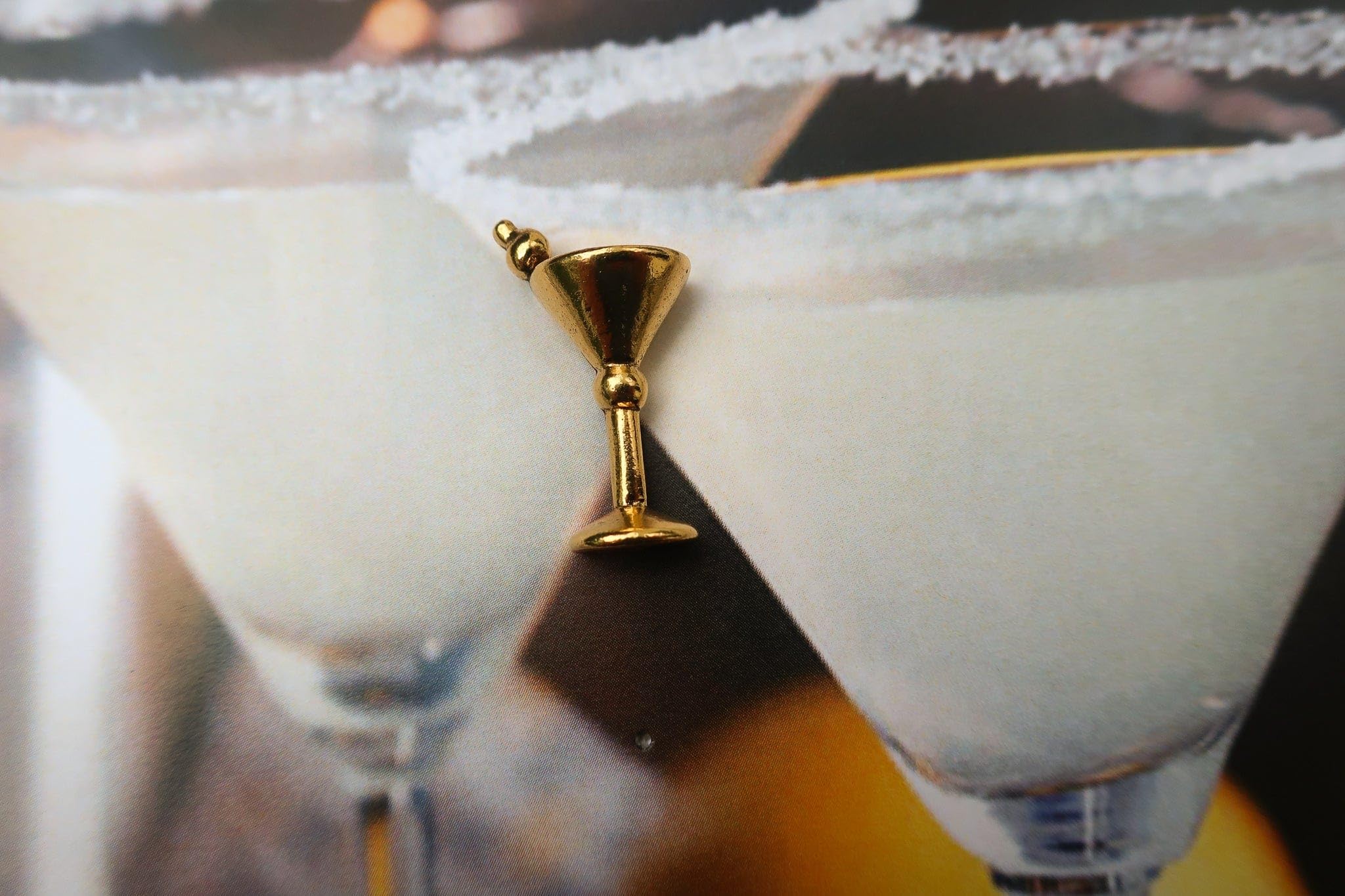 Jim Clift Design Martini Glass Gold Lapel Pin - Elegant Cocktail Party Accessory for Bartenders & Martini Lovers - Perfect for Weddings, Proms & Formal Events