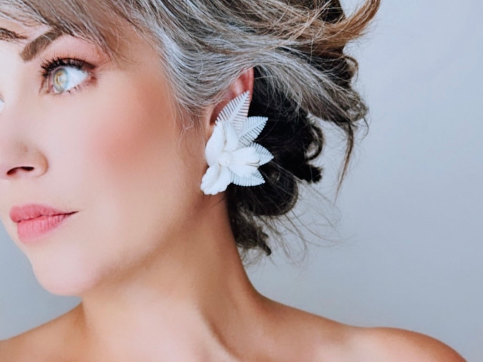 Vintage 1960s White Flower Clip-On Earrings - Wild Sculptural Statement Feather Wing Jewelry for Women - Perfect for Retro Parties, Boho Fashion & Vintage Lovers