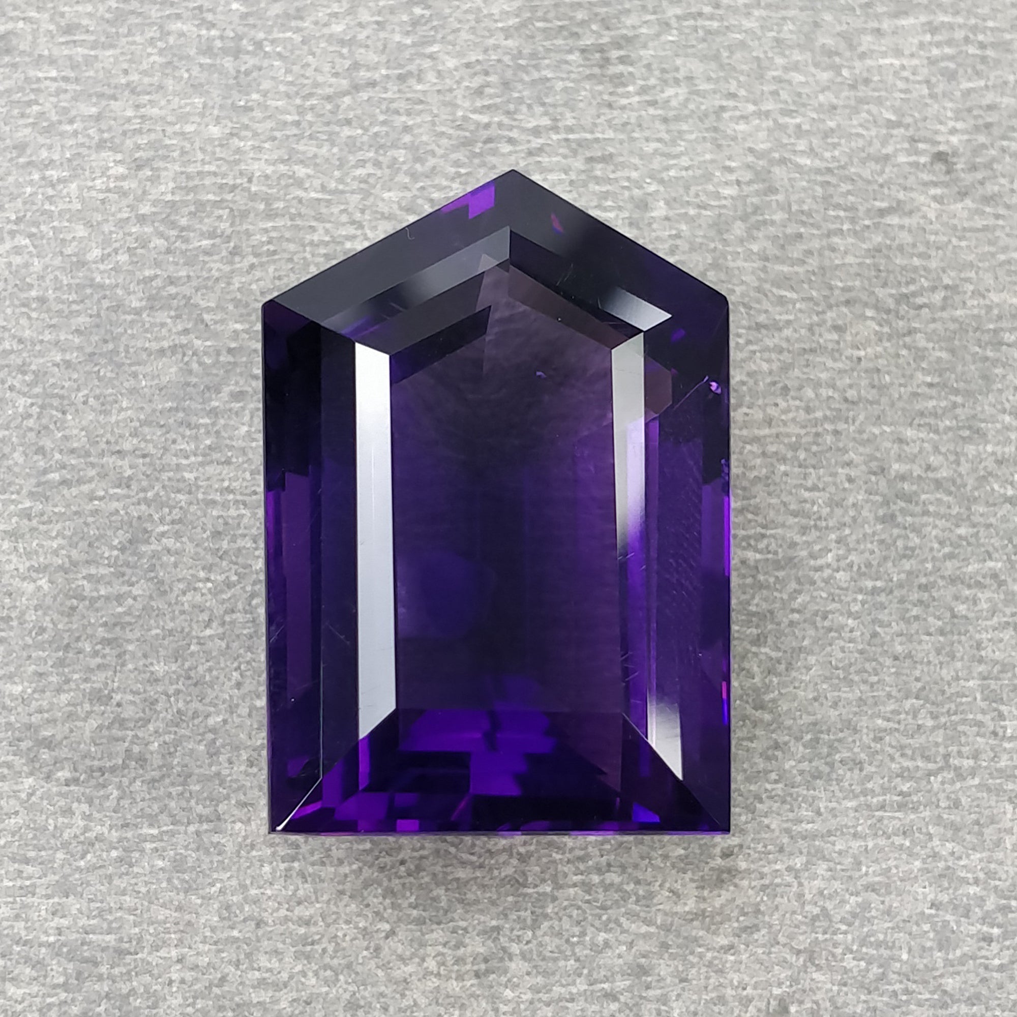 Natural Untreated Amethyst Gemstone 41.80cts - Normal Cut Quartz Crystal 26x18mm Uneven Shape for Jewelry Making, Healing Crystals & Spiritual Decor