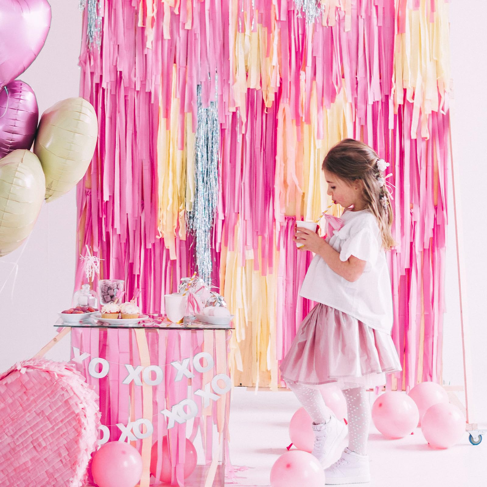 PartyWoo Crepe Paper Streamers - 8 Rolls (656ft) in Pink, Light Pink, Hot Pink, Red & White - 1.8