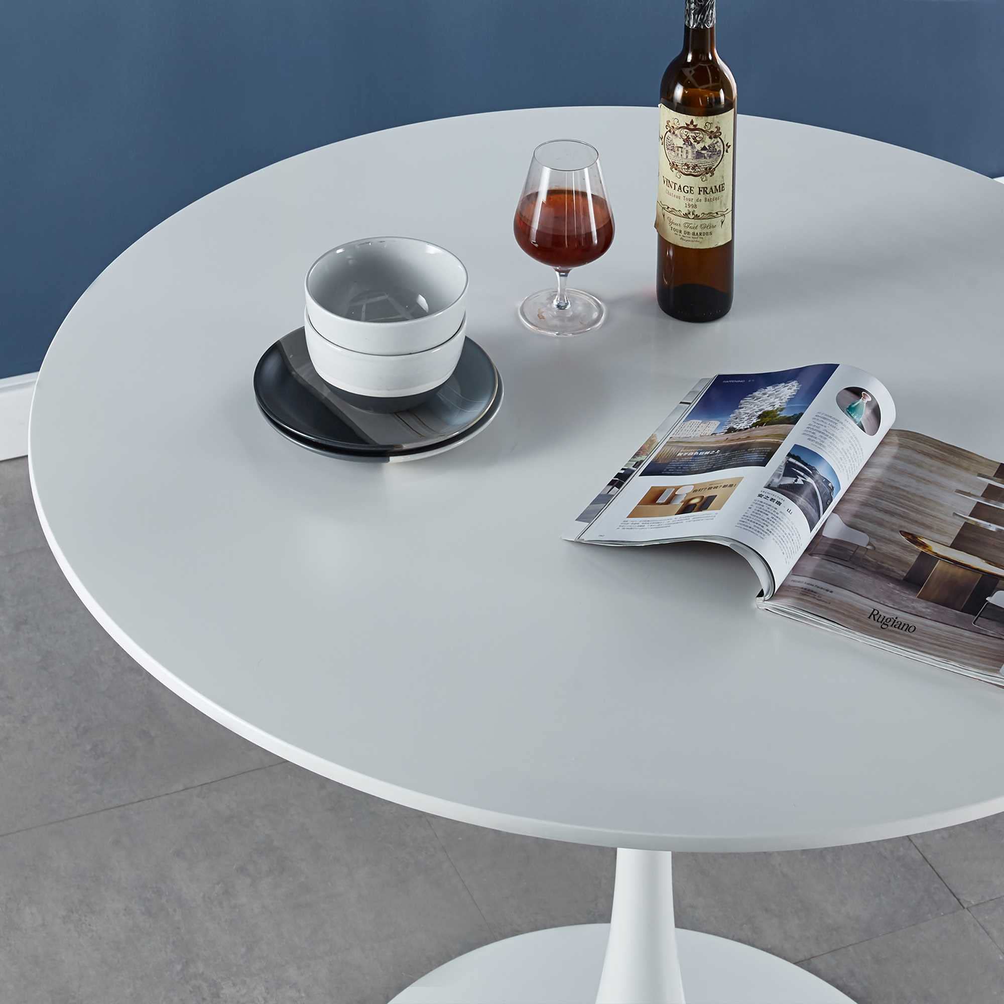 Vintage White Tulip Dining Table - Mid-Century Modern Round MDF Tabletop Pedestal Base for 4-6 People - Perfect for Small Space Dining Rooms, Breakfast Nooks & Cozy Cafés