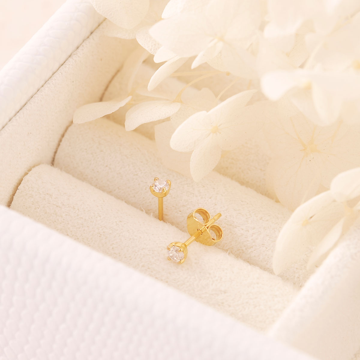 Elegant Gold Crystal Stud Earrings for Women - Perfect for Parties, Weddings & Everyday Wear