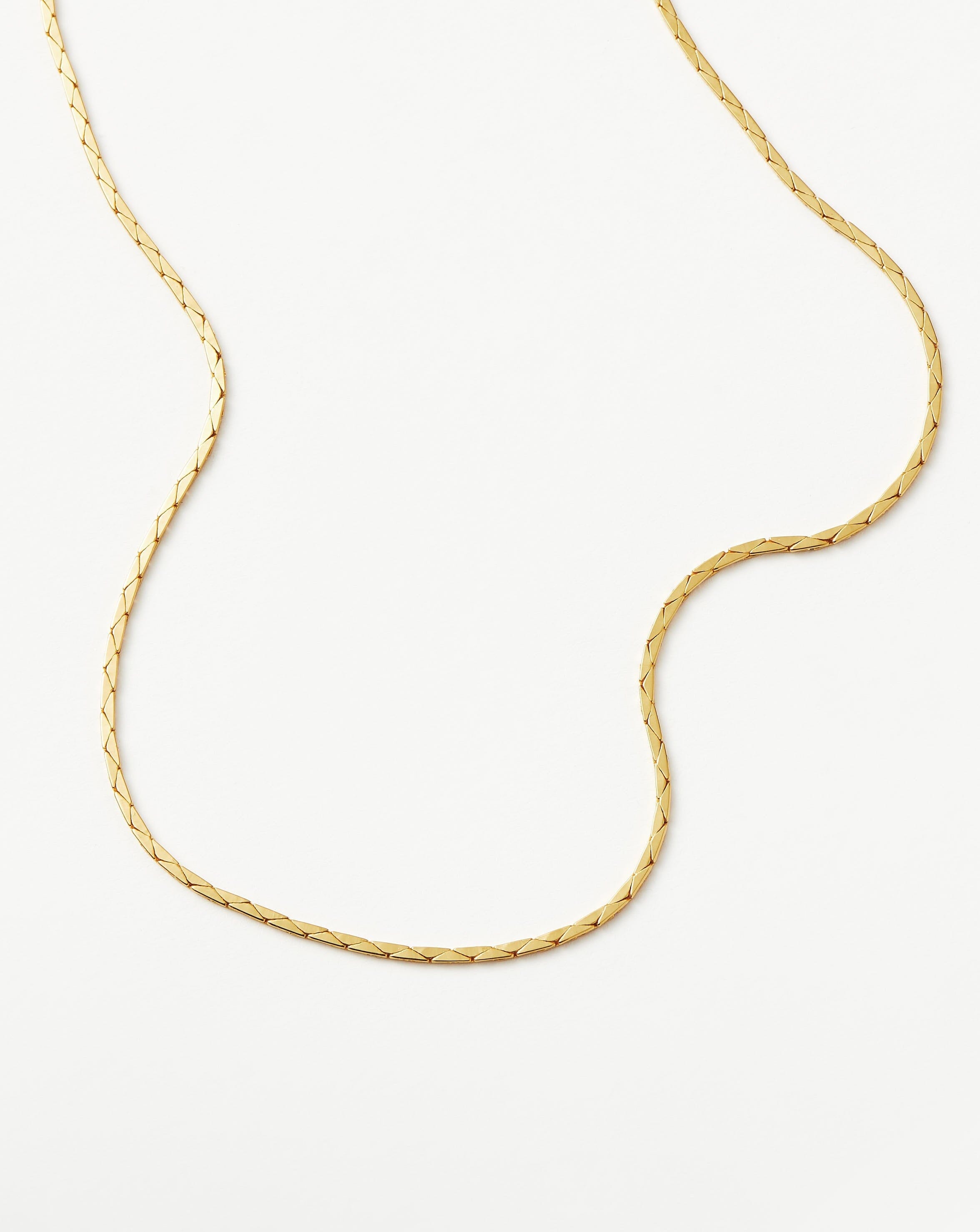 Lucy Williams Cobra Snake Chain Choker Necklace - 18k Gold Plated Elegant Jewelry for Women - Perfect for Parties, Date Nights & Special Occasions