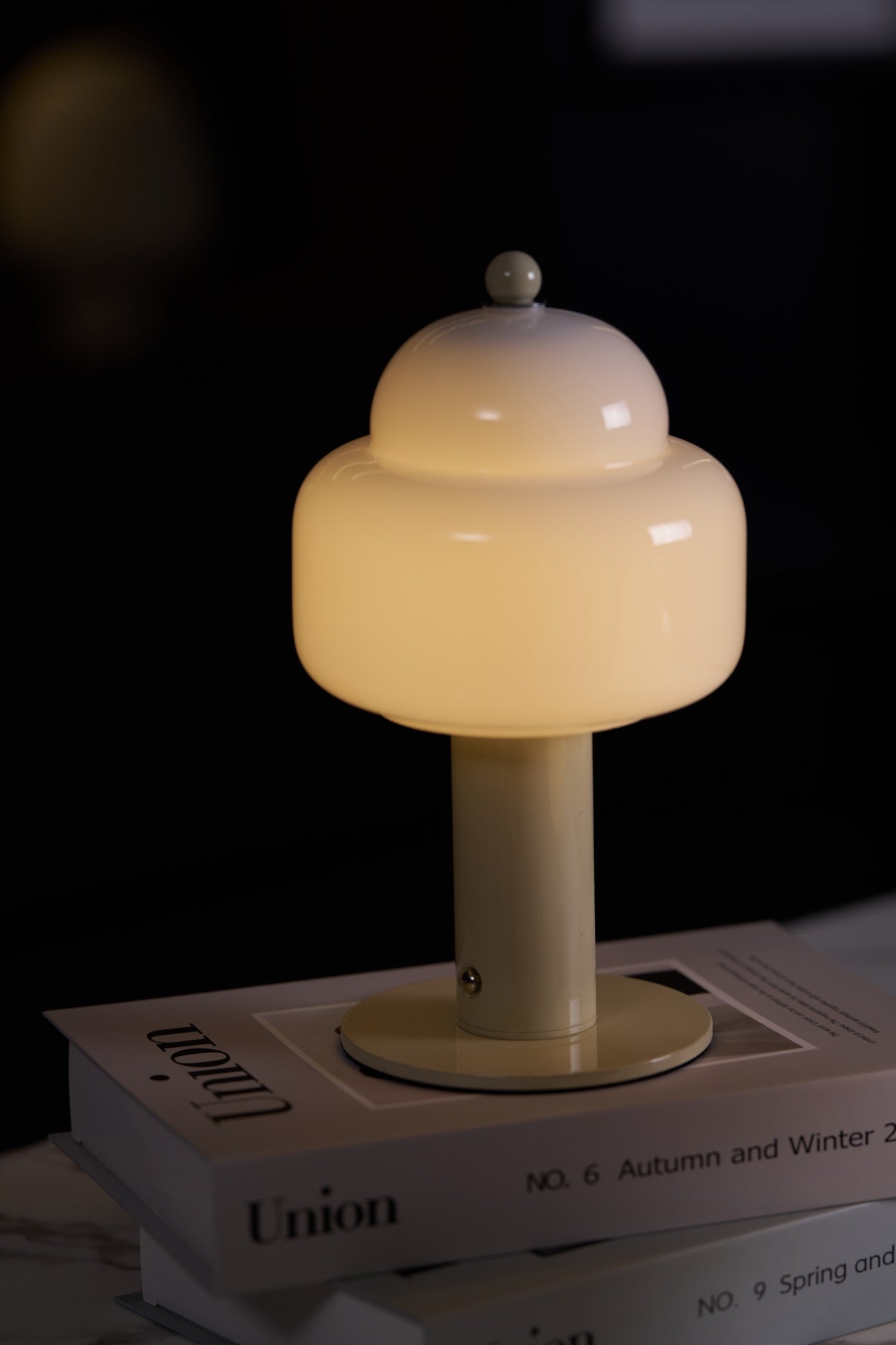 Modern Cloud Dome Table Lamp - Soft Glow LED Night Light for Bedroom, Nursery & Living Room - Perfect for Relaxation, Reading & Decor