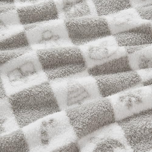 18-patterned Grey
