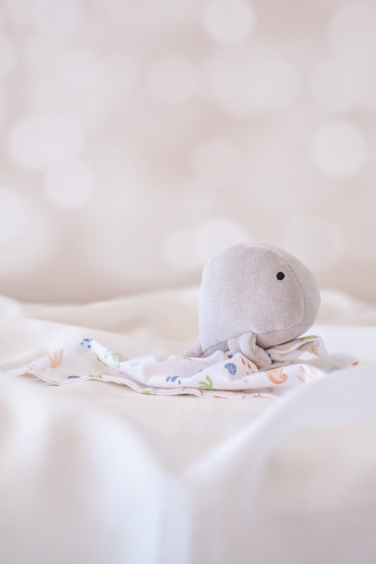 Organic Cotton Comforter with Whale Design - Tikiri Ocean Collection | Soft & Hypoallergenic Bedding for Kids & Adults | Perfect for Nursery, Bedroom, and Coastal-Themed Decor