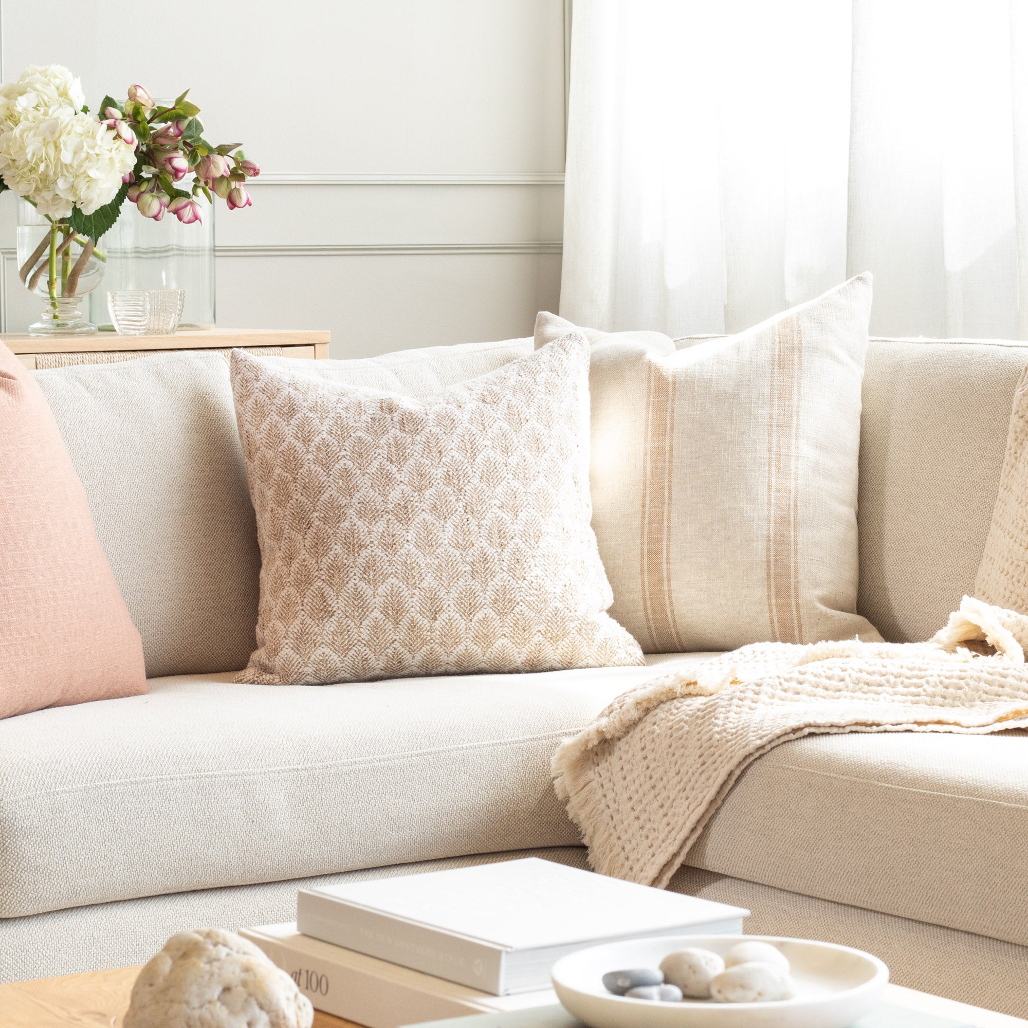 Premium 20x20 Burlap Pillow Cover - Farmhouse Decor for Sofa, Bed & Living Room - Eco-Friendly & Durable Home Accent