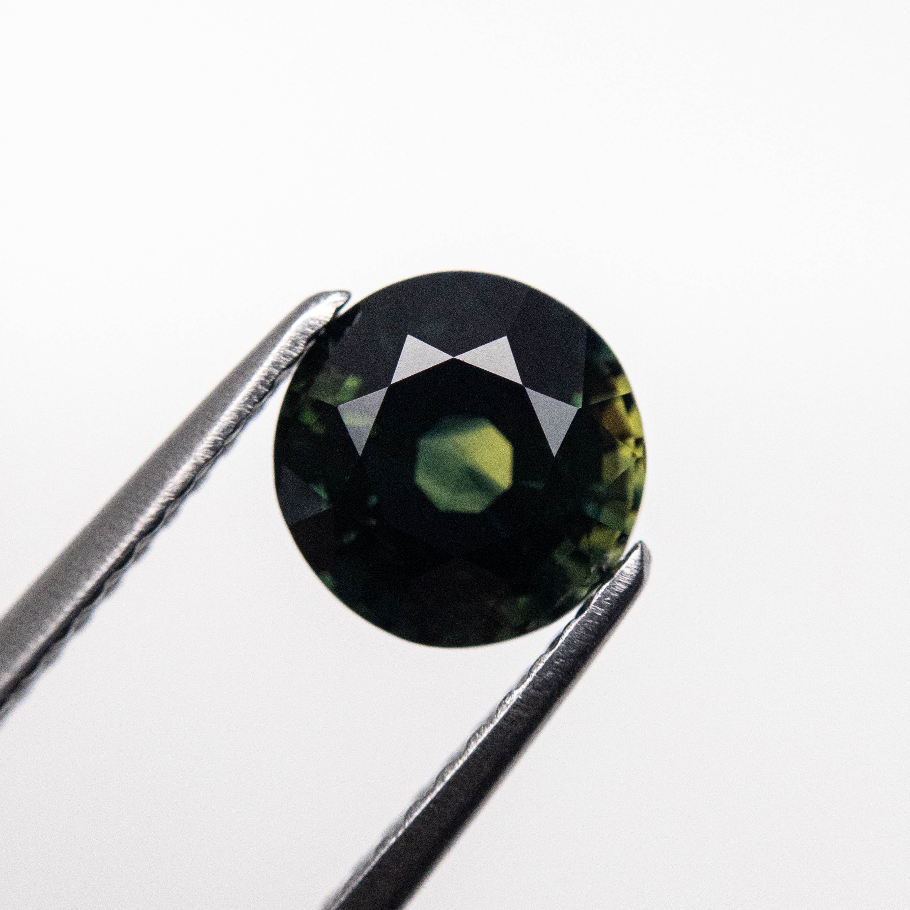 1.76ct Natural Round Brilliant Blue Sapphire Gemstone - 6.83x6.73x4.90mm for Engagement Rings & Fine Jewelry Making
