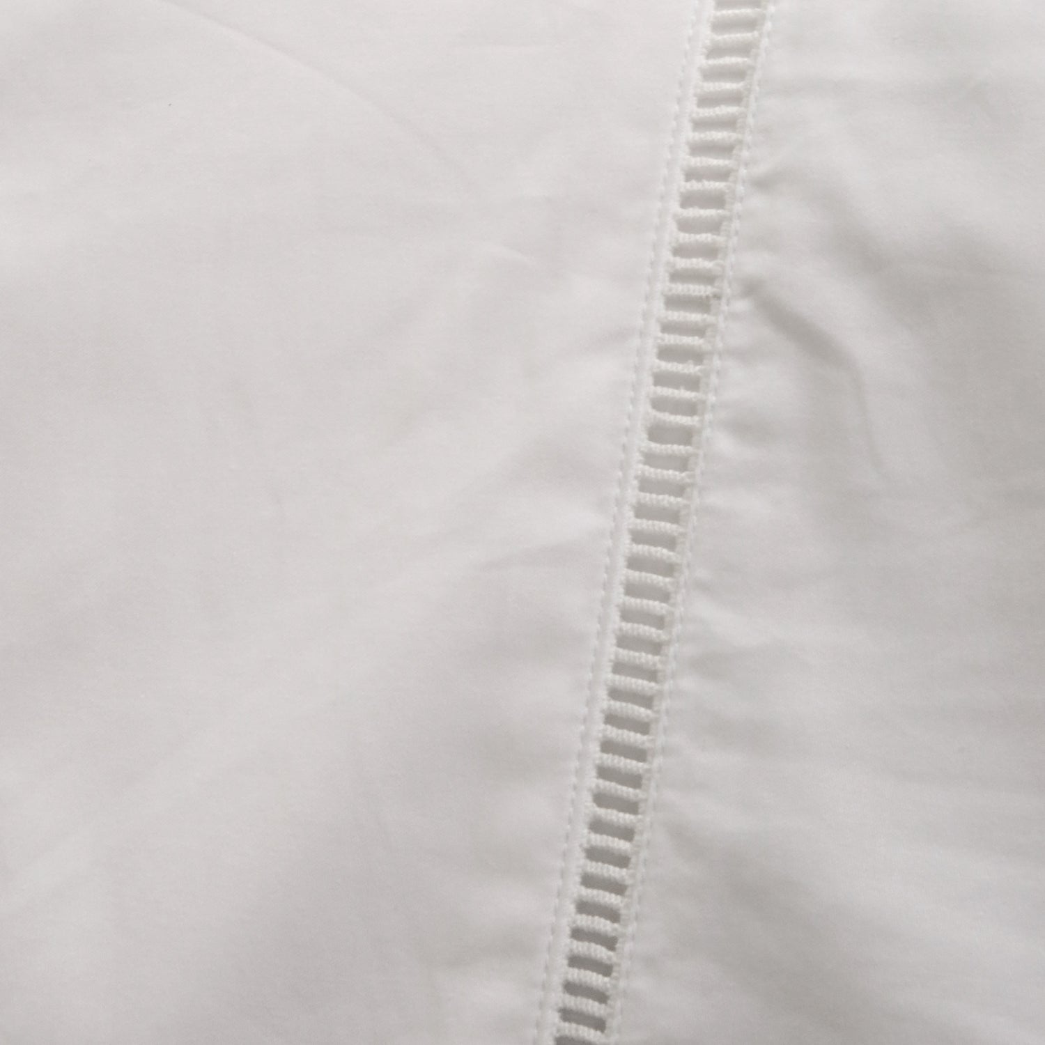 Premium Como Ladder Stitch Cotton Sateen Fabric Swatch - Soft & Durable Material for Quilting, Sewing & DIY Crafts - Perfect for Home Decor, Clothing & Upholstery Projects