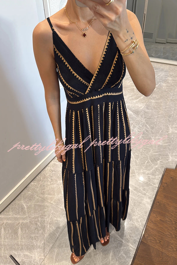 **Elegant Striped Printed V-Neck Maxi Dress with Suspender Straps - Perfect for Beach Vacations, Summer Holidays & Casual Outings**