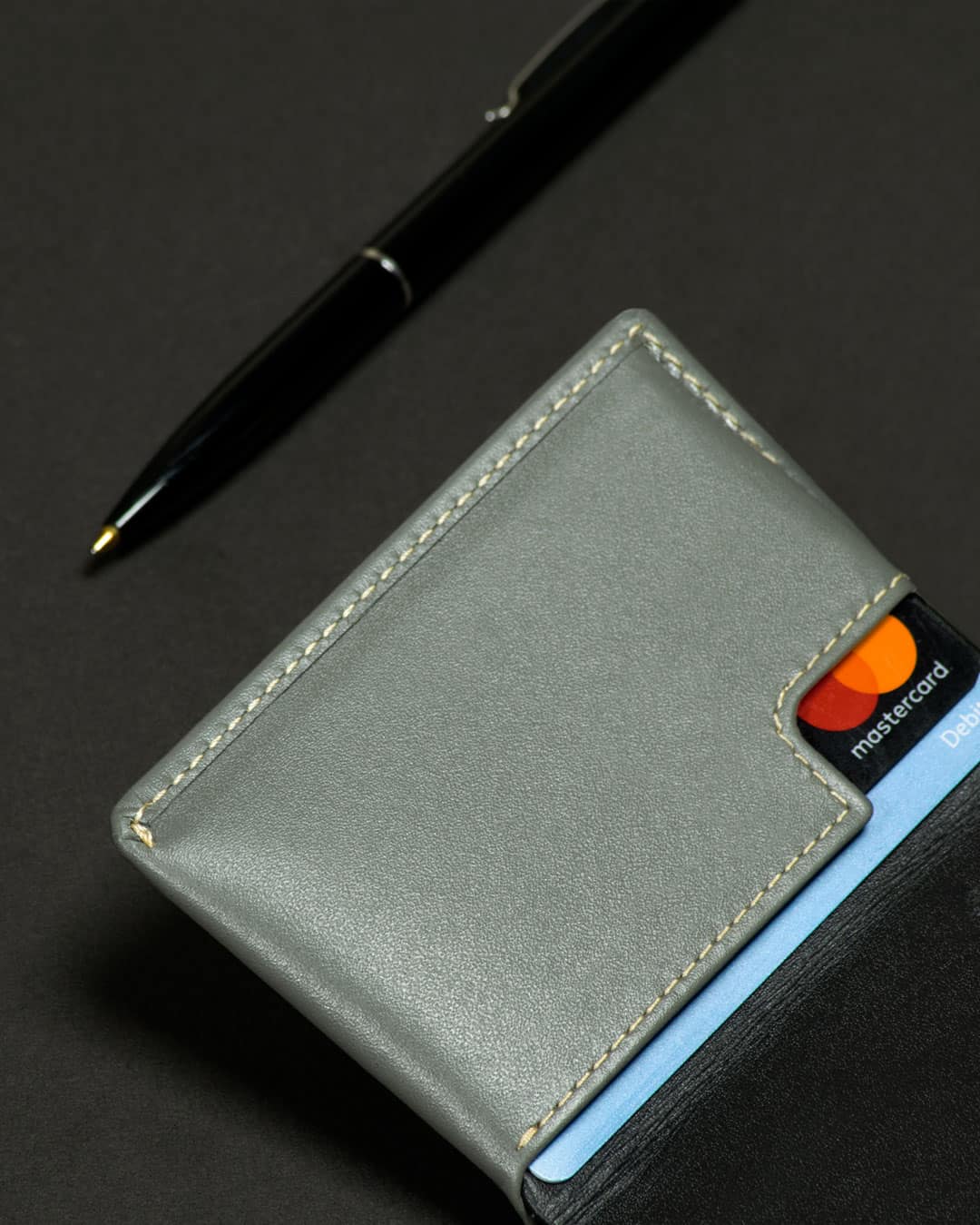 Premium Infinity Trifold Wallet for Men - RFID Blocking Leather Wallet with Multiple Card Slots & ID Window - Perfect for Travel, Business & Everyday Use