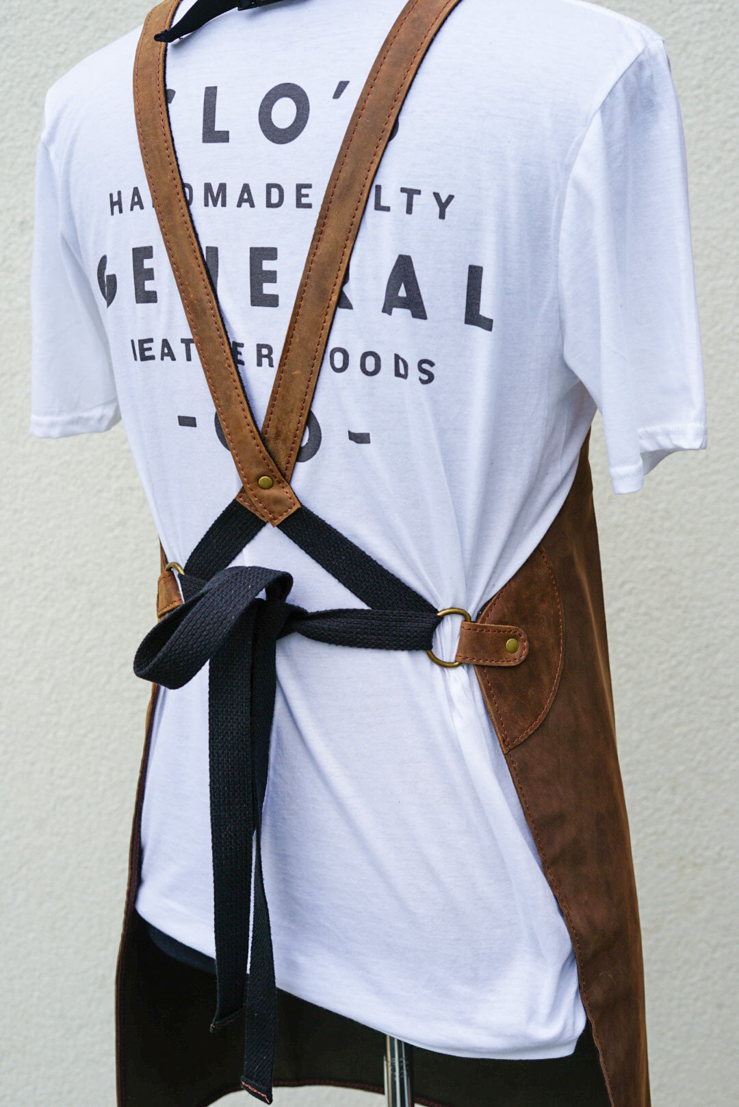 Premium Full Grain Leather Apron - Crazyhorse Brown Heavy Duty Work Apron for Cooking, BBQ, Grilling & Woodworking - Durable Chef & Craft Apron with Adjustable Straps