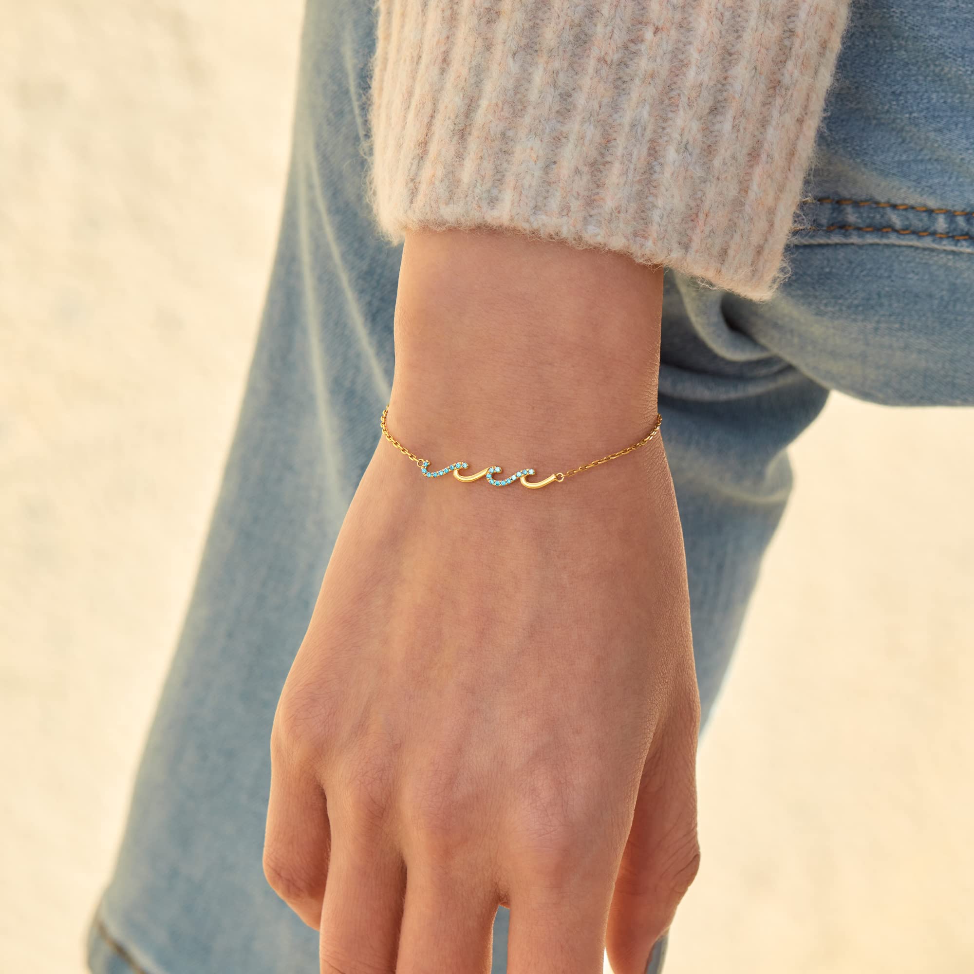 STORYJEWELLERY Wave Bracelet - Meaningful Jewelry Gift for Women, Mom, Daughter & Sister | Birthday, Mother's Day & Retirement Present | Elegant Bracelet for Everyday Wear & Special Occasions