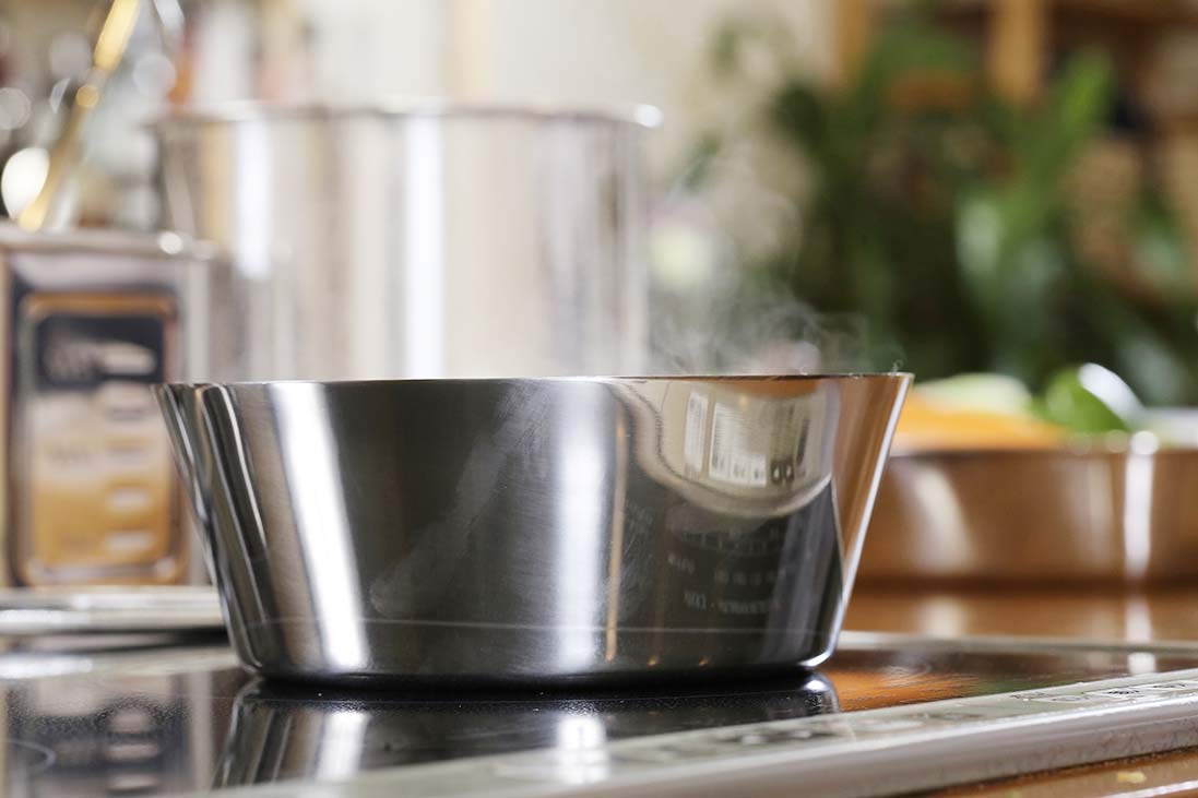 EBM Molybdenum II Yatko Pot - 8.3 Inch (21 cm) Non-Stick Cooking Pot for Induction Stove, Perfect for Boiling, Stewing & Slow Cooking | Durable Kitchen Cookware for Home Chefs