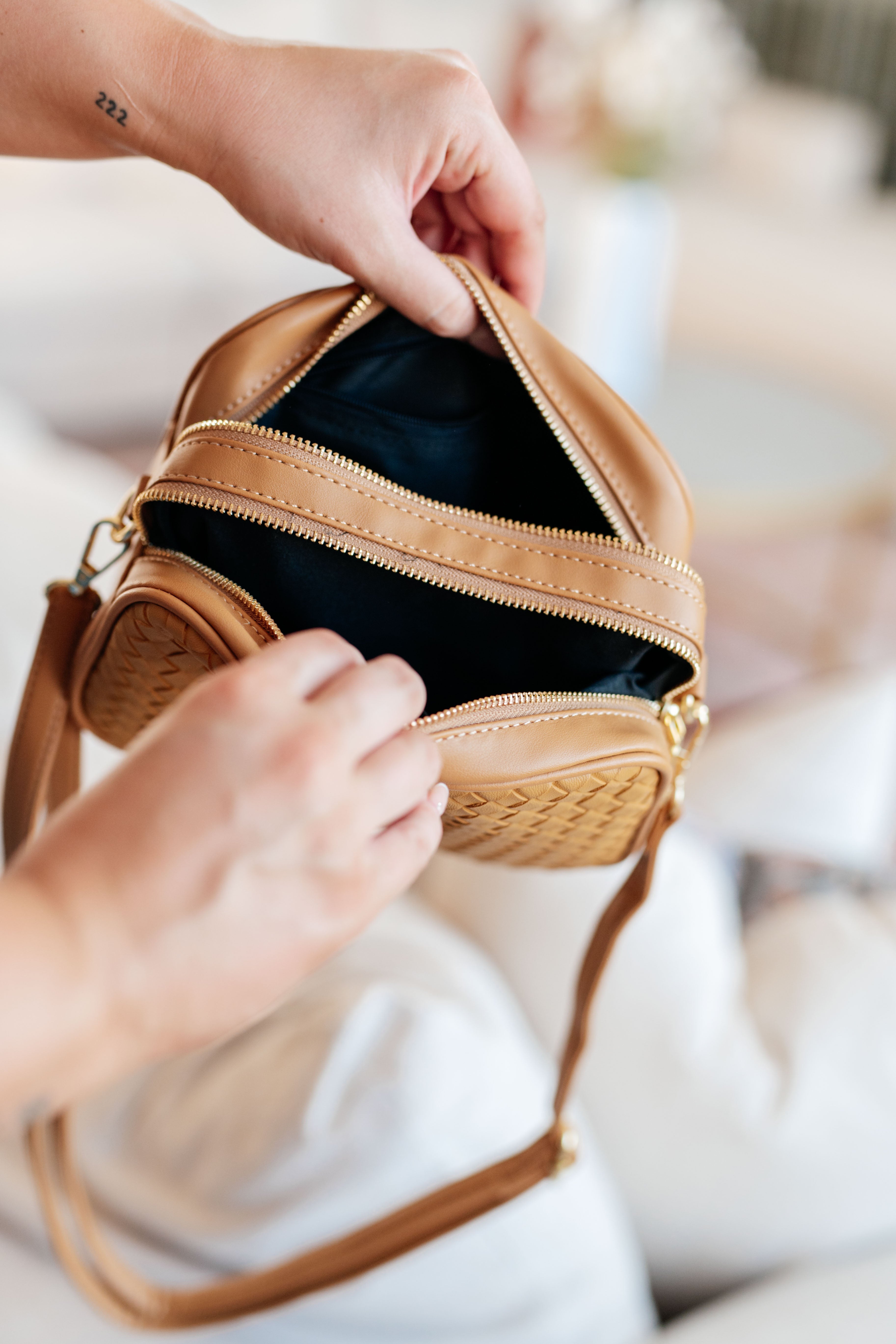 Golden Hour Crossbody Bag for Women - Stylish & Lightweight Shoulder Purse - Perfect for Travel, Shopping & Everyday Use