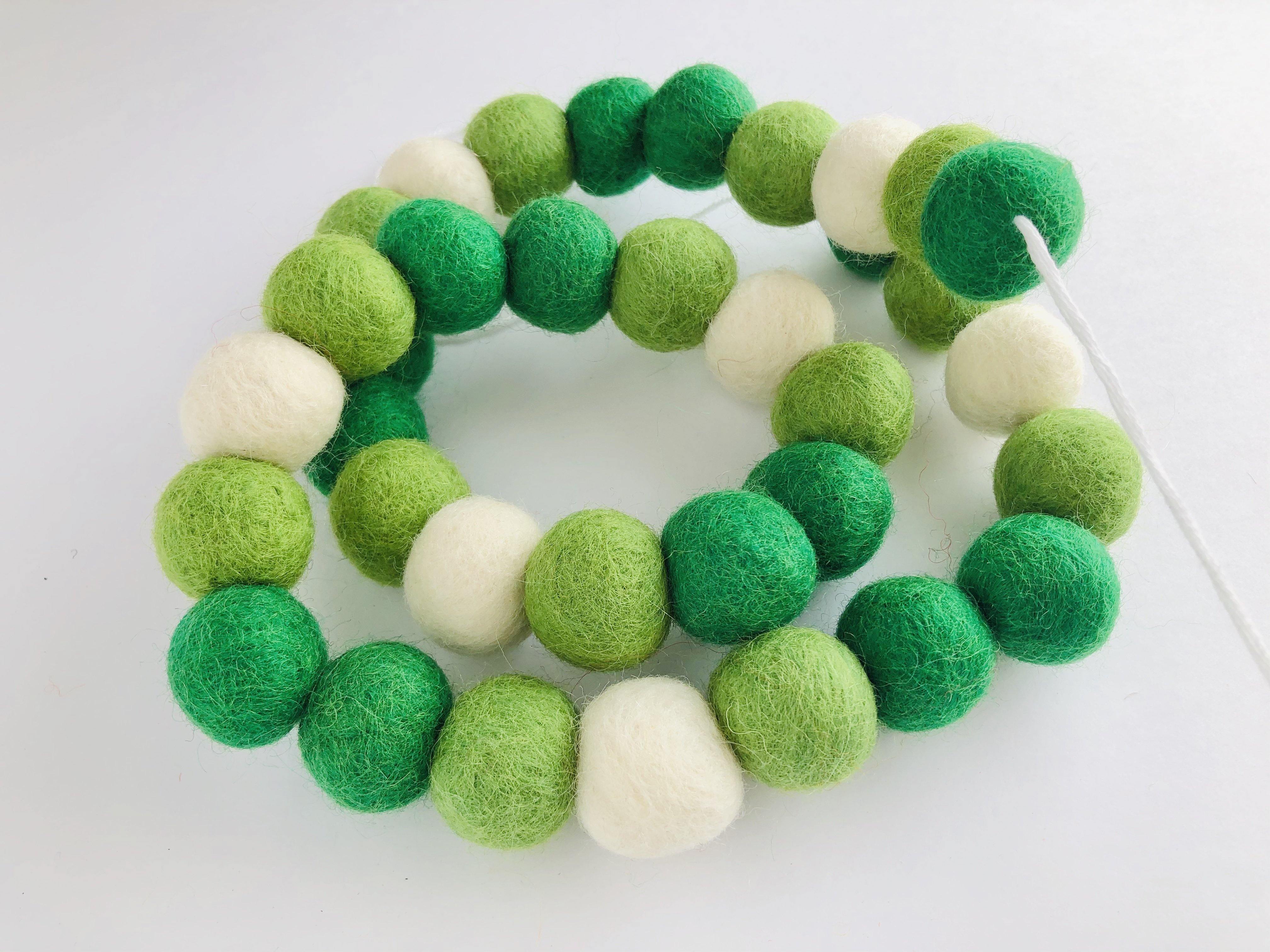 St. Patrick's Day Shamrock Garland Decor - Green Clover Leaf Bunting for Irish Party, Home & Pub Decorations | Perfect for St. Paddy's Day Celebrations, Wall & Ceiling Decor